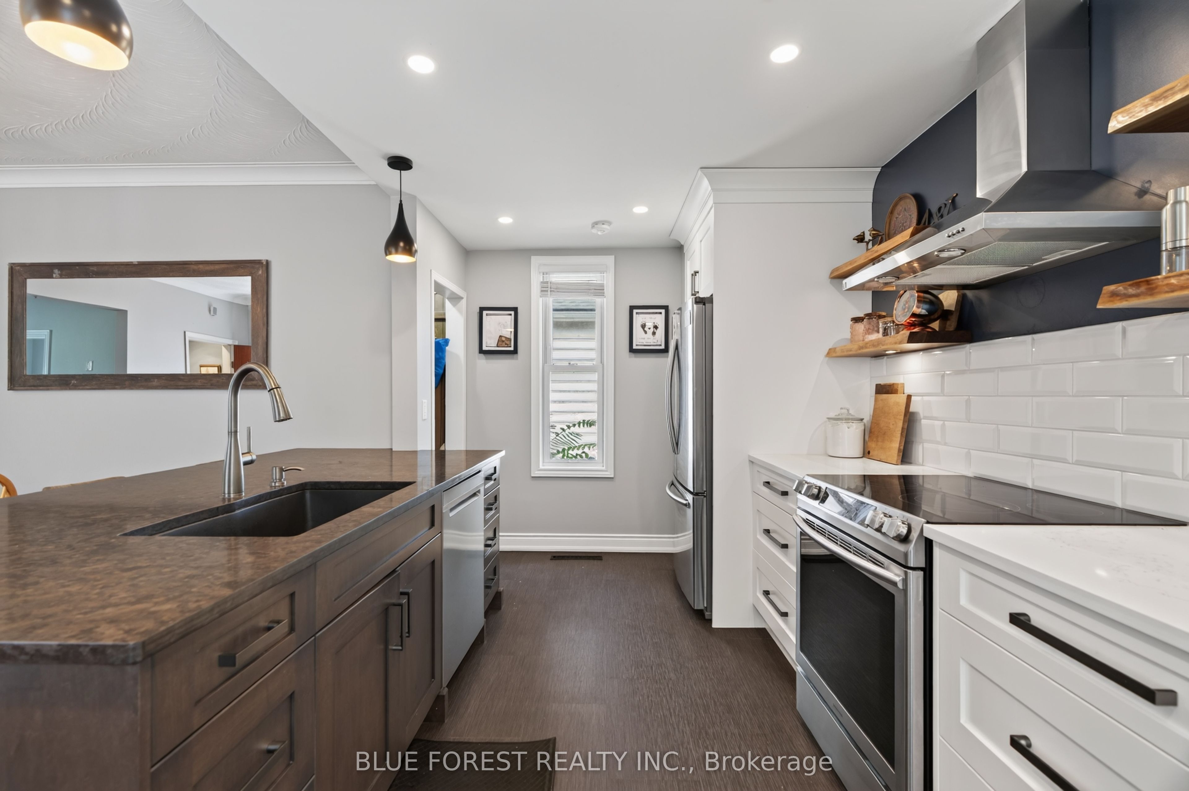 95 Tecumseh Avenue E Property Photo 15