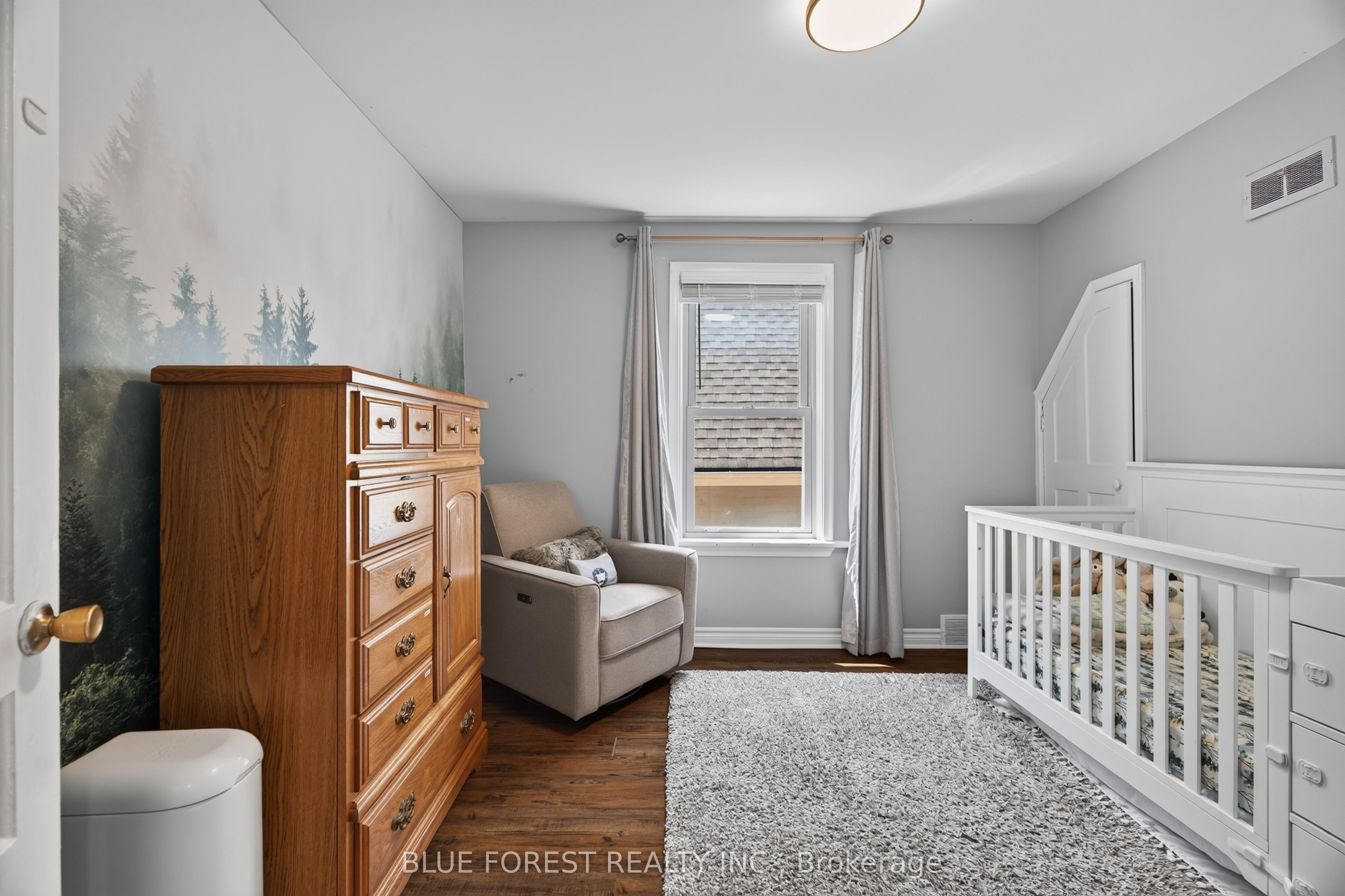 95 Tecumseh Avenue E Property Photo 22