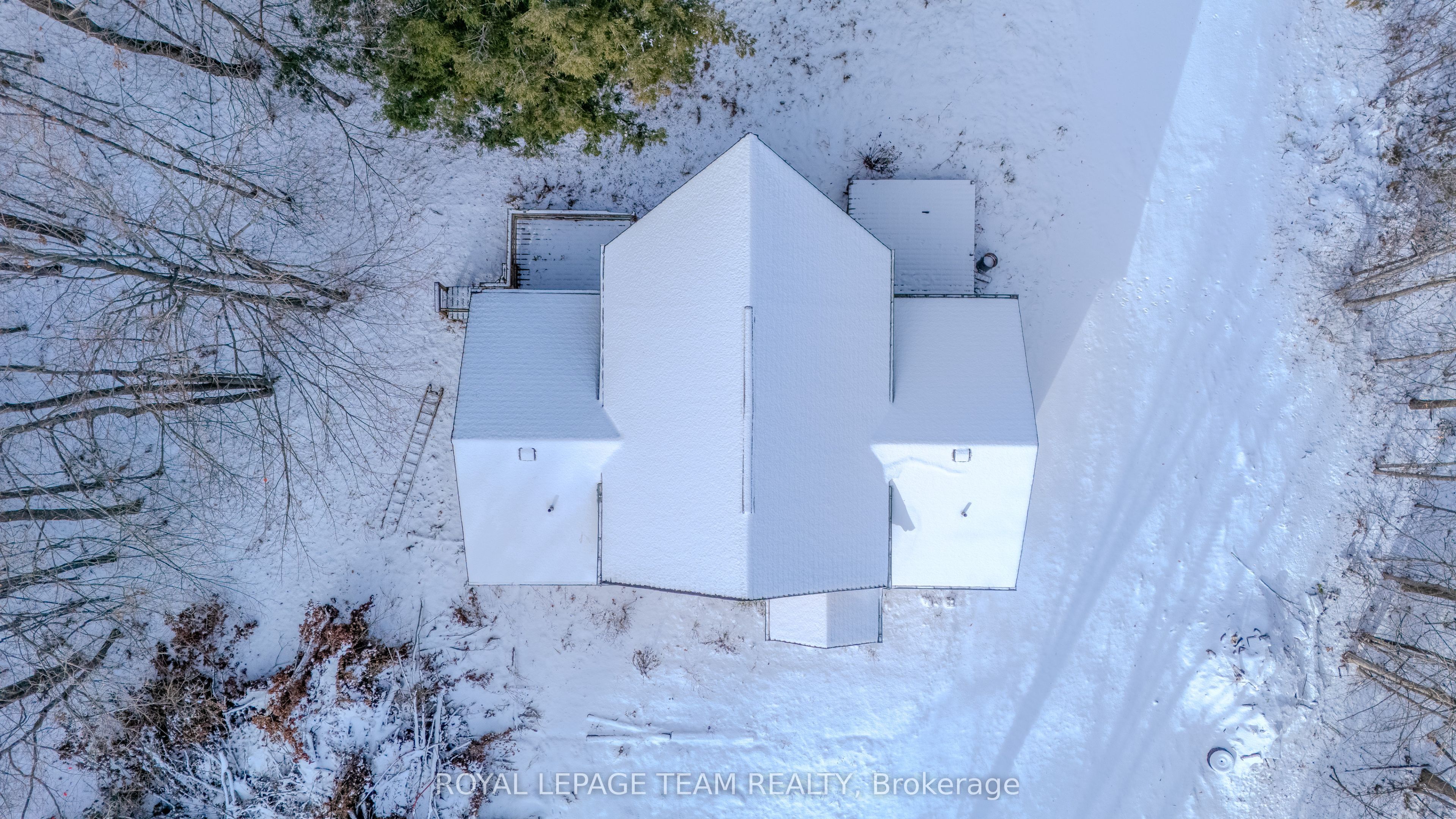 685 Kidd Road Property Photo 8