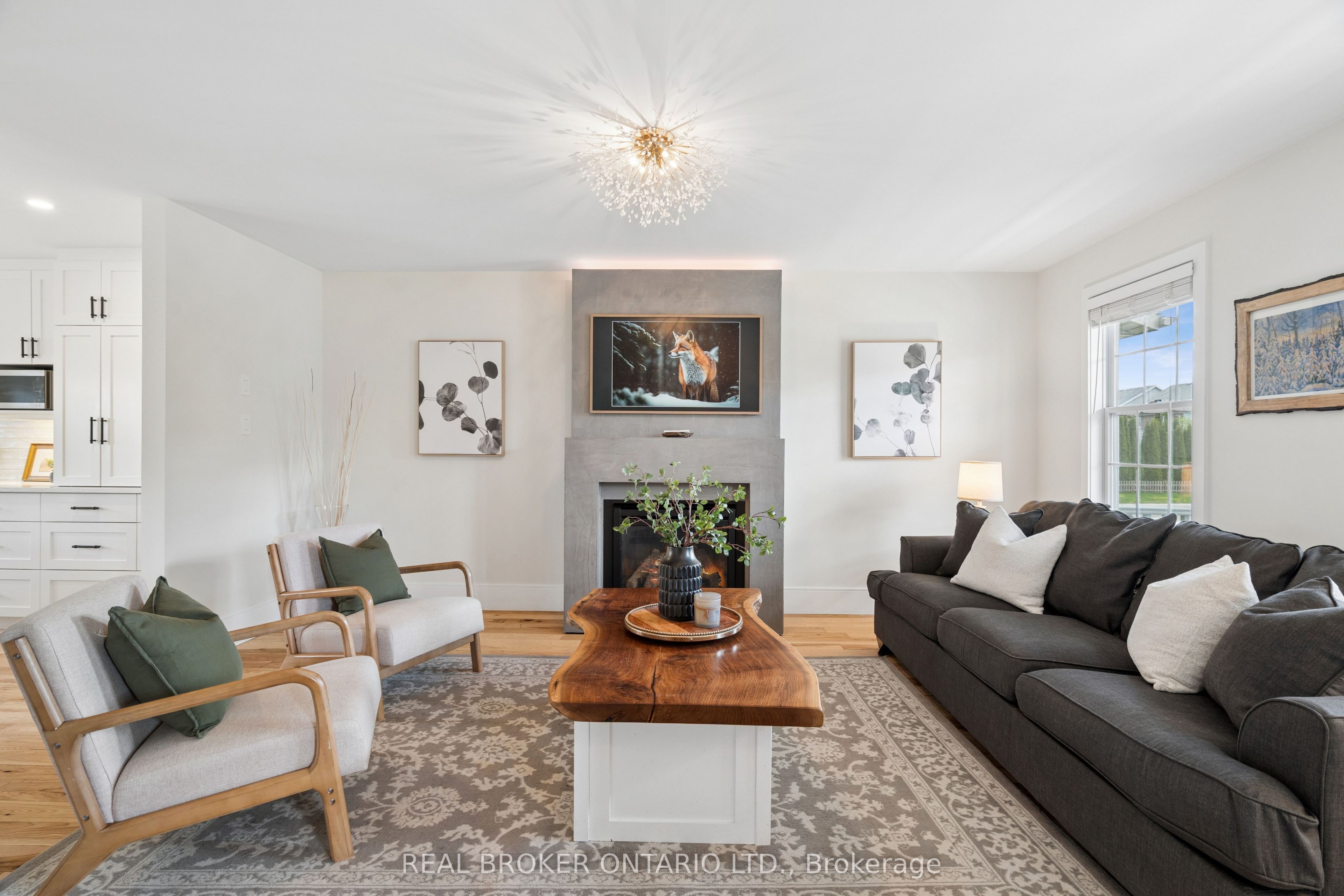 168 Hampson Crescent Property Photo 7