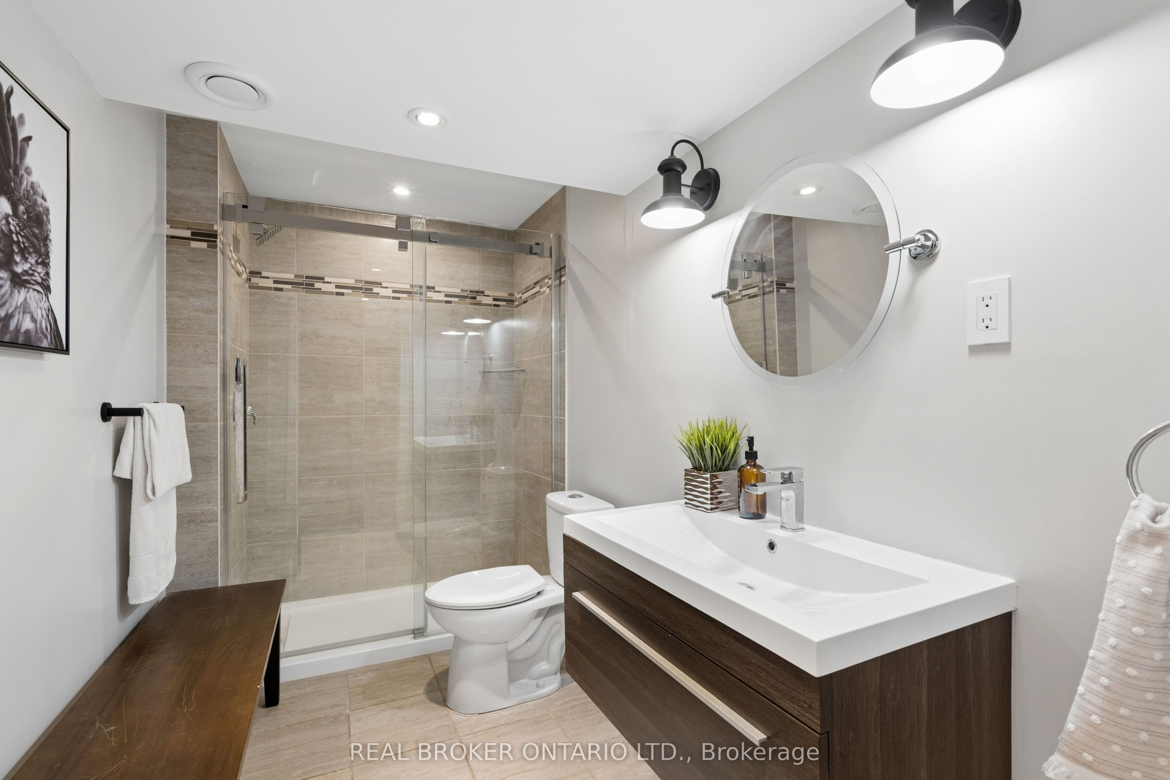 168 Hampson Crescent Property Photo 37
