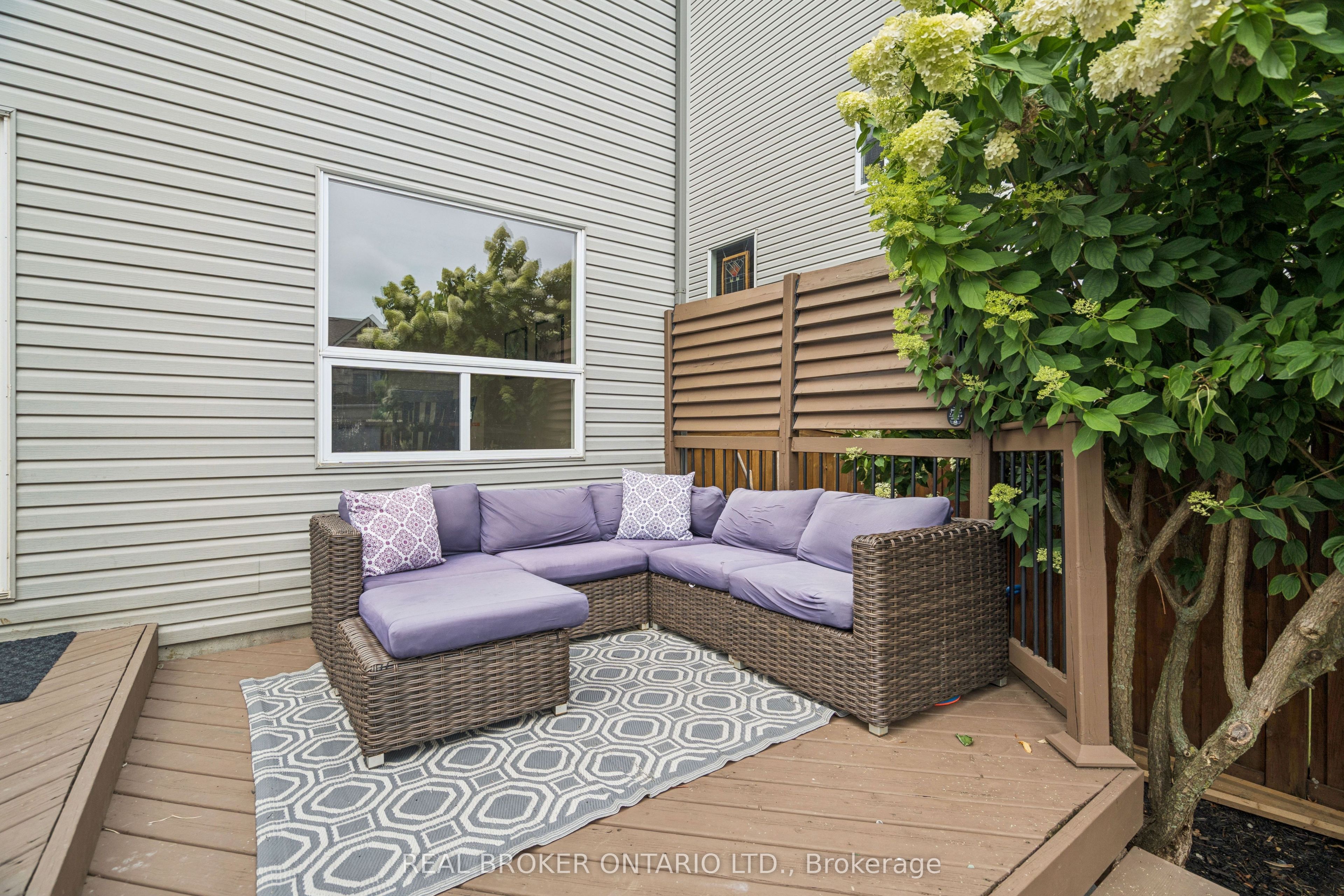 168 Hampson Crescent Property Photo 41