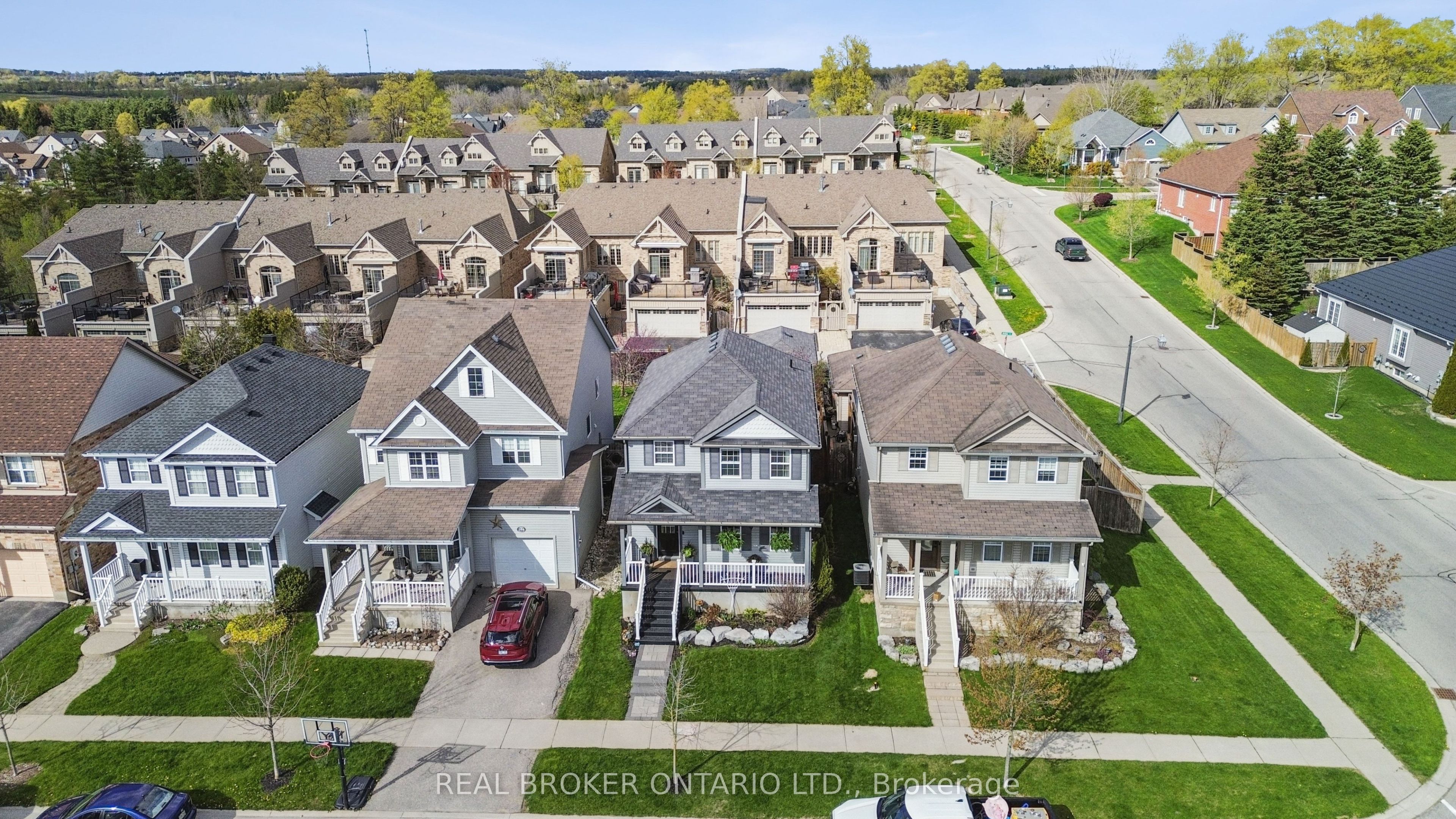 168 Hampson Crescent Property Photo 44