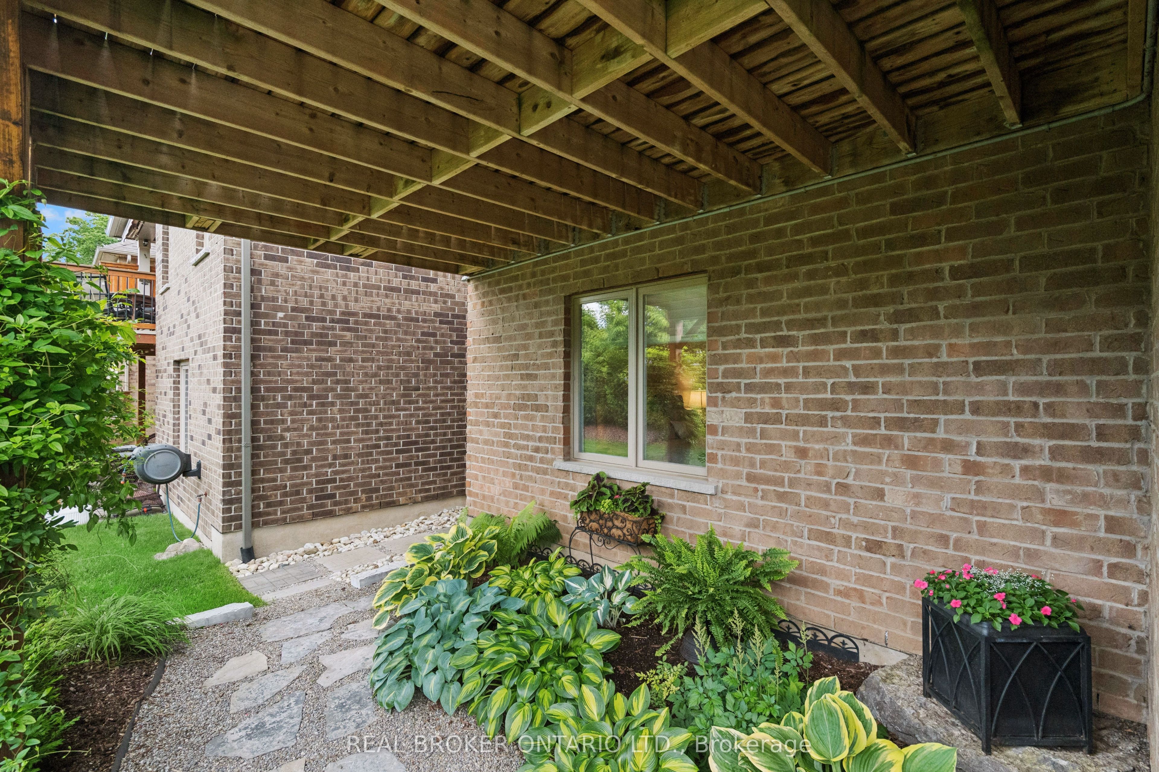 14 Chestnut Drive Property Photo 44