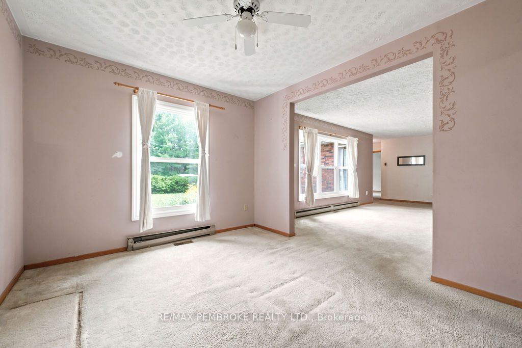 20 Meadowbrook Drive Property Photo 4