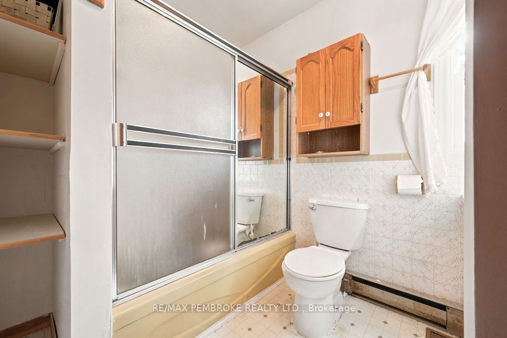 20 Meadowbrook Drive Property Photo 13
