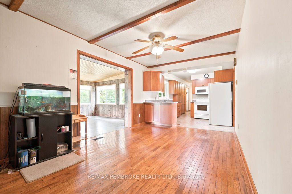20 Meadowbrook Drive Property Photo 16