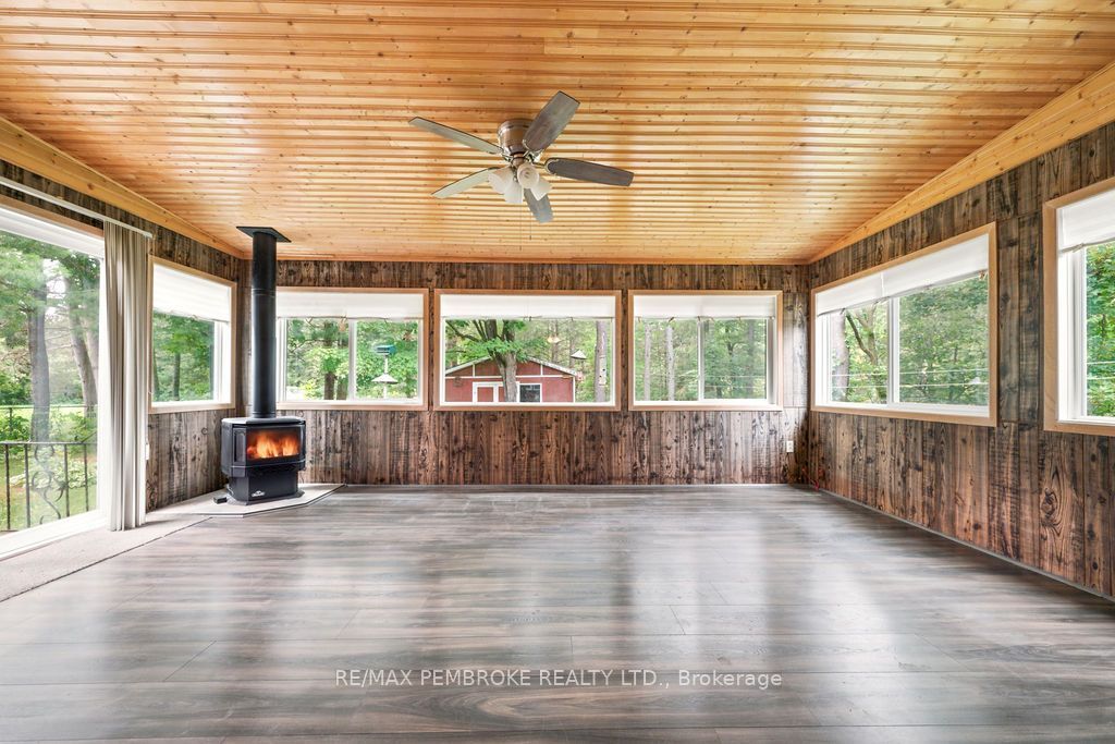20 Meadowbrook Drive Property Photo 18