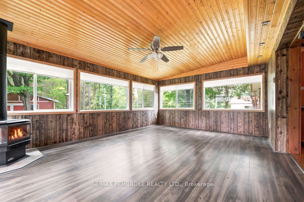 20 Meadowbrook Drive Property Photo 19