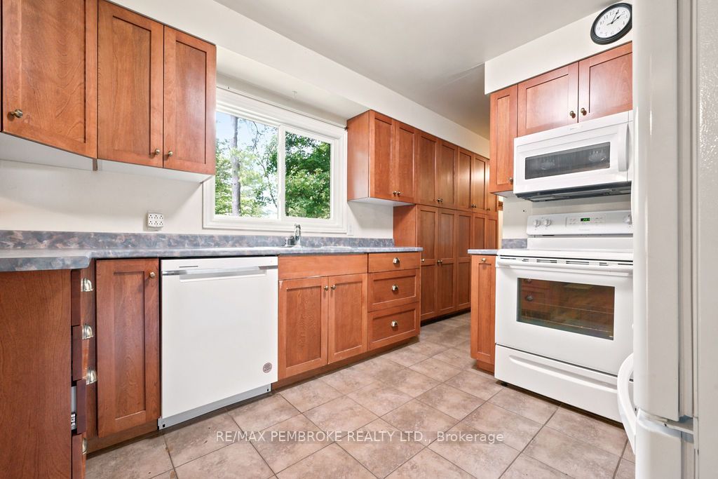 20 Meadowbrook Drive Property Photo 23