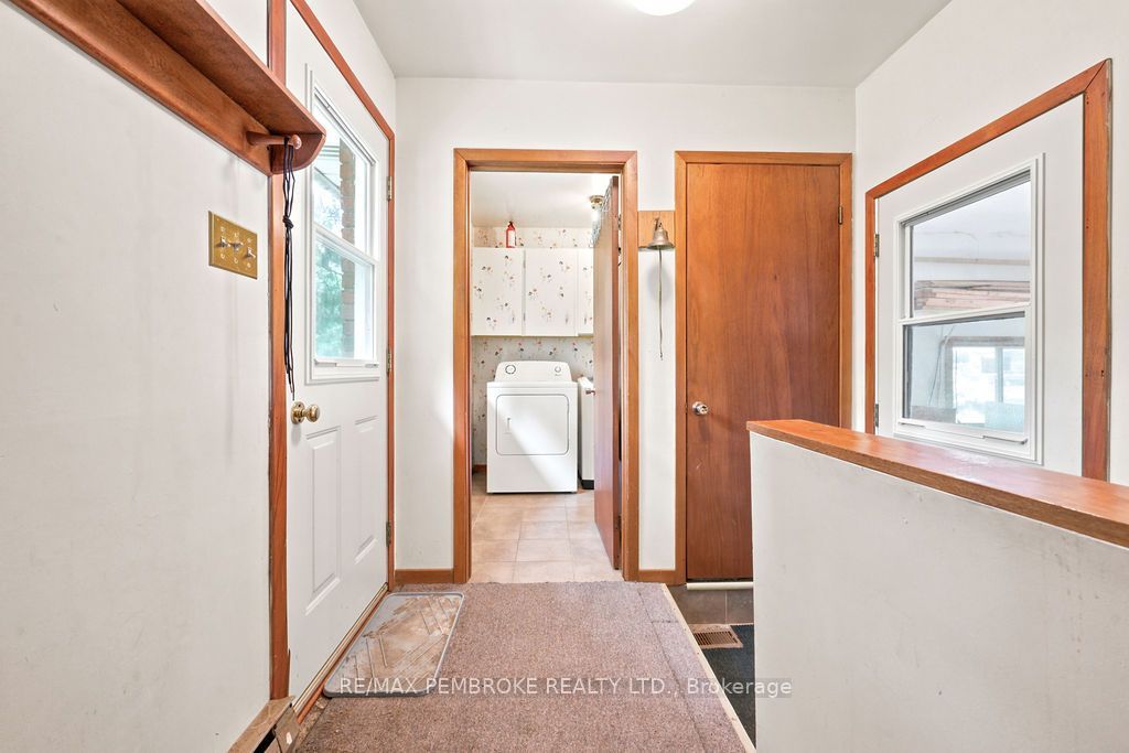 20 Meadowbrook Drive Property Photo 26