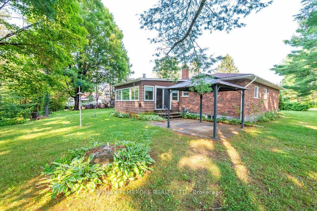 20 Meadowbrook Drive Property Photo 34