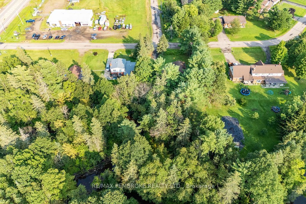 20 Meadowbrook Drive Property Photo 45