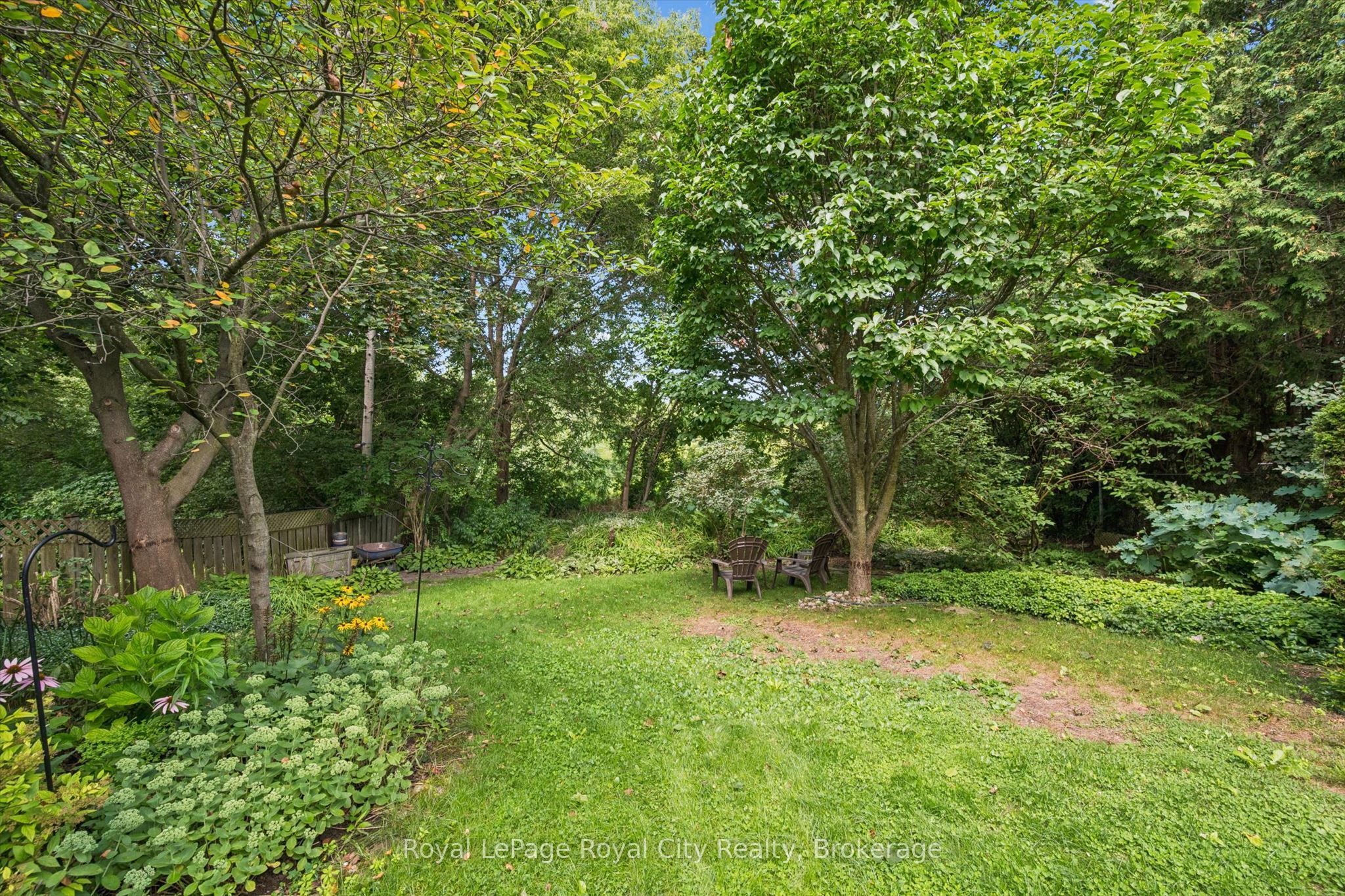 34 Pondview Crescent Property Photo 3