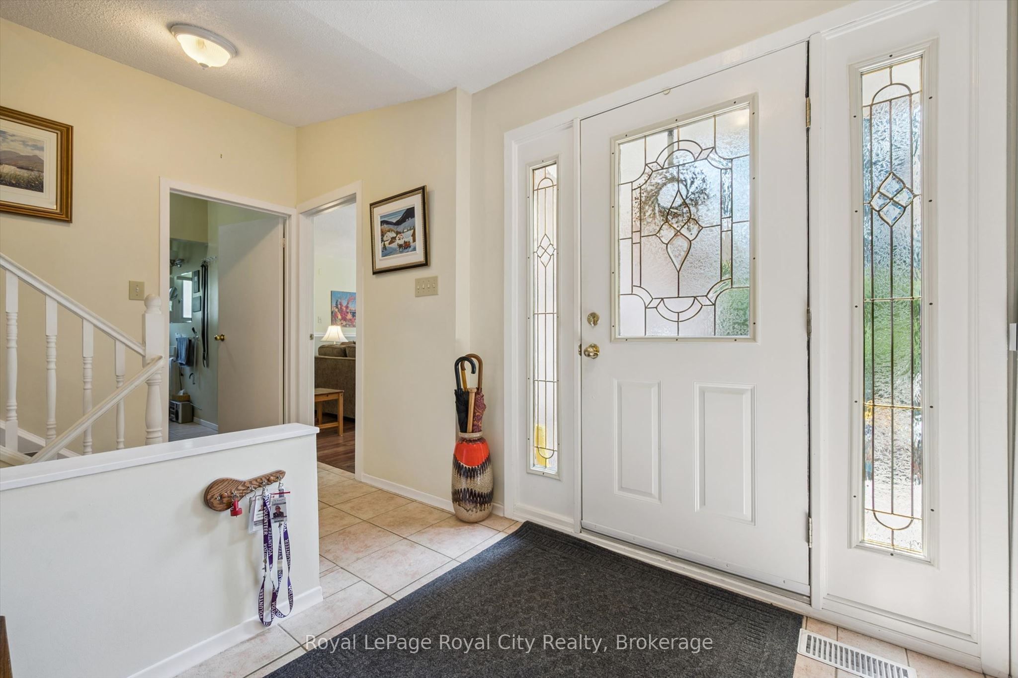 34 Pondview Crescent Property Photo 5