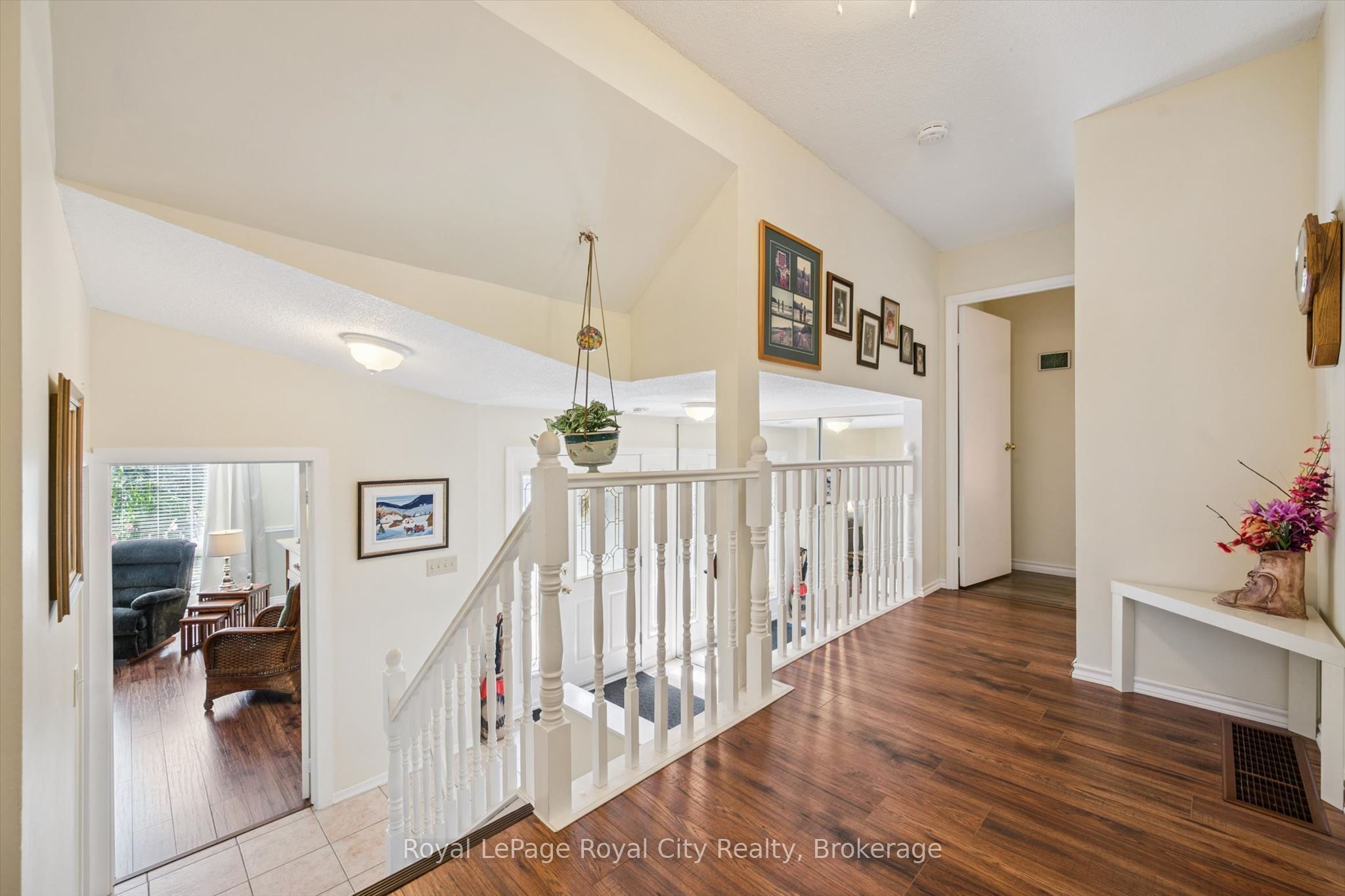 34 Pondview Crescent Property Photo 9