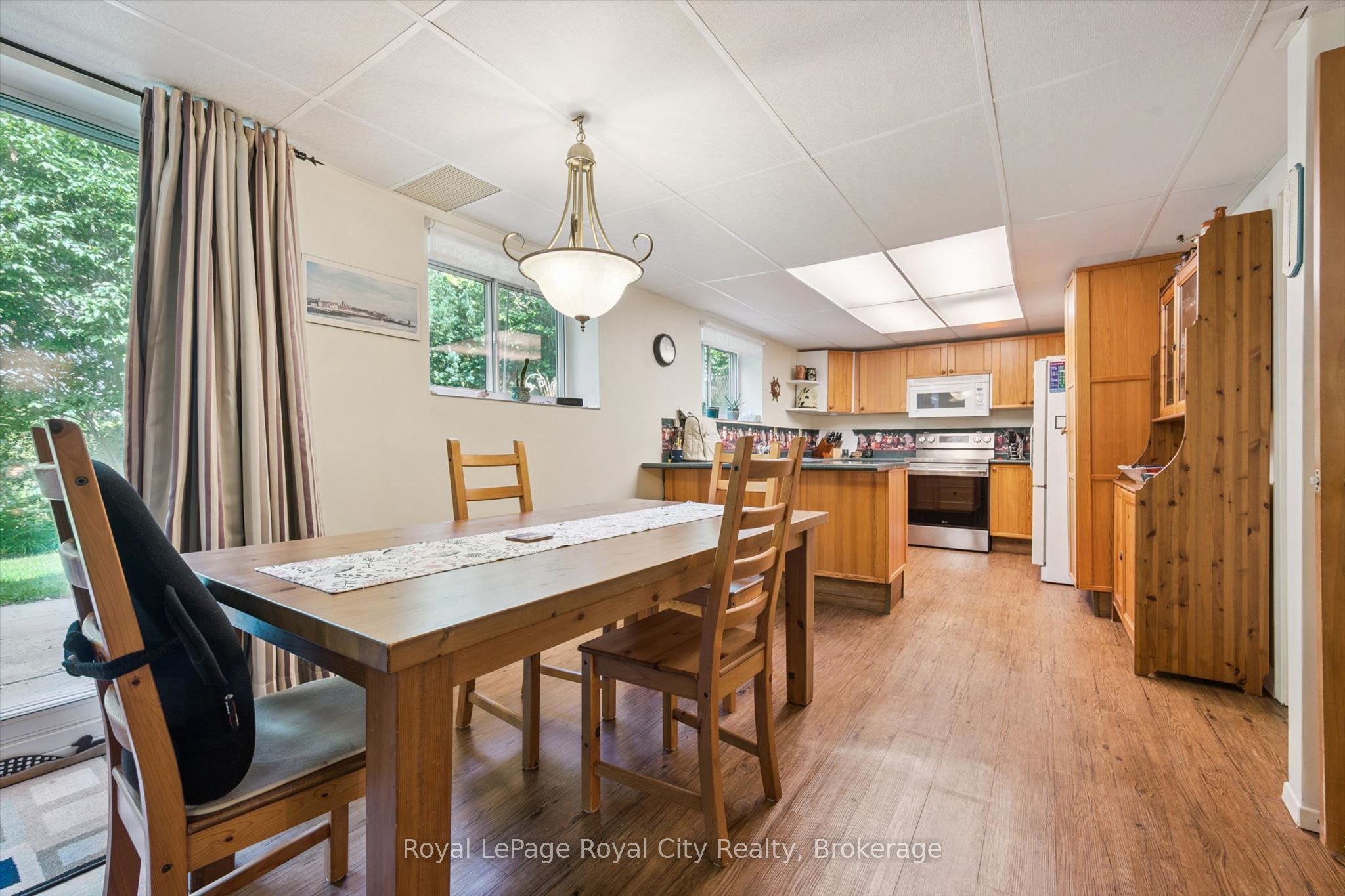 34 Pondview Crescent Property Photo 19