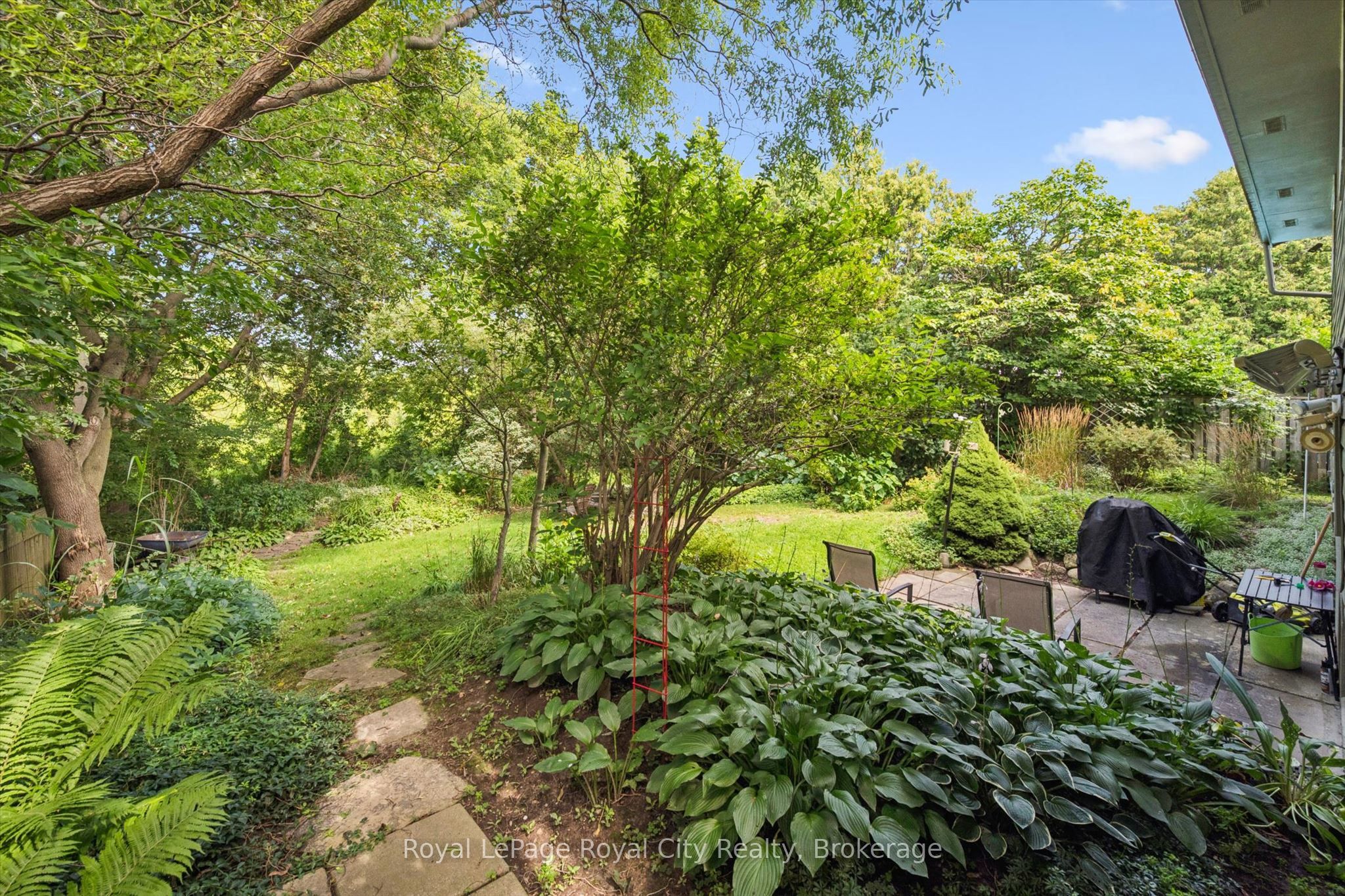 34 Pondview Crescent Property Photo 22