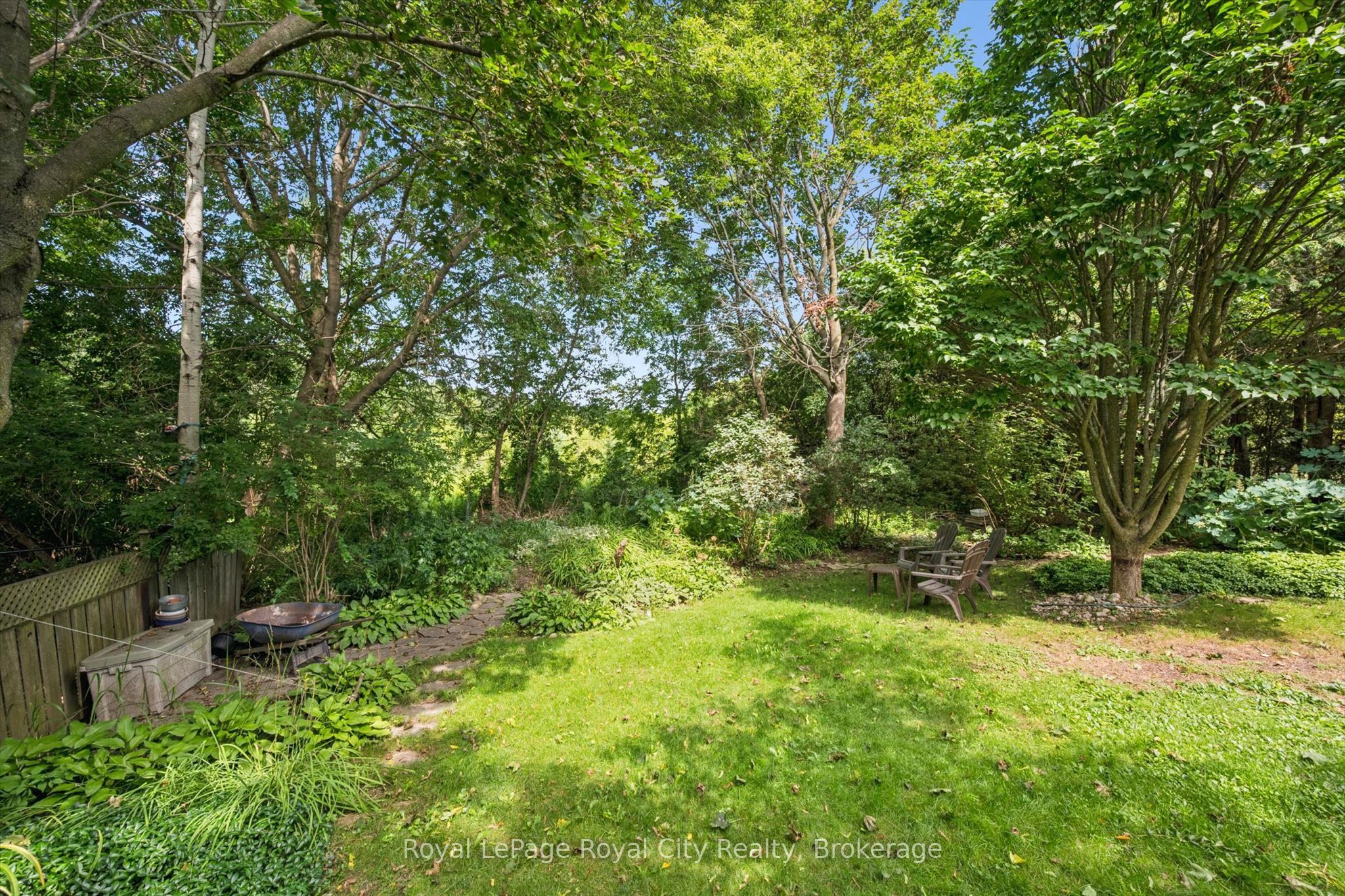 34 Pondview Crescent Property Photo 23