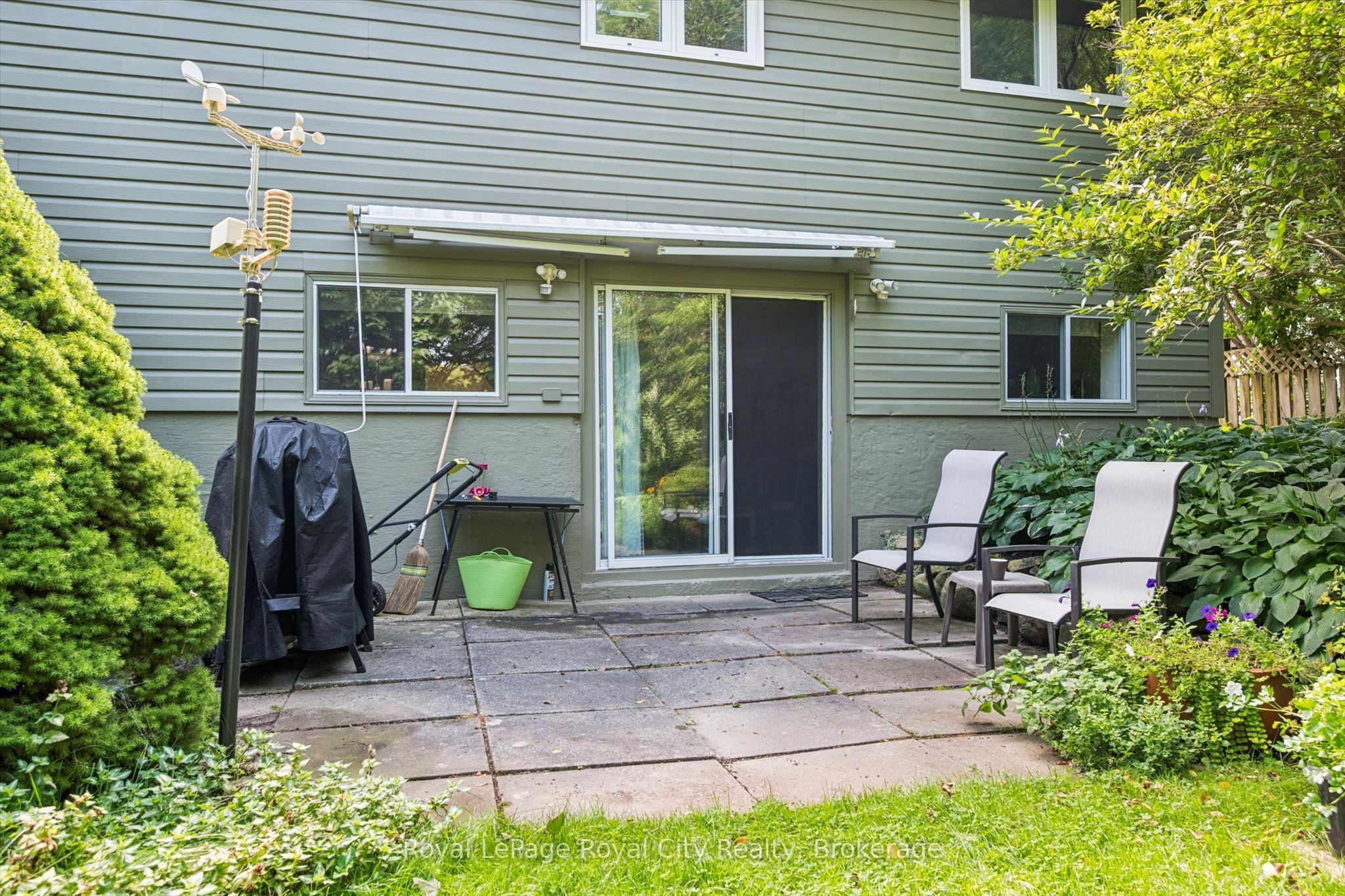 34 Pondview Crescent Property Photo 27