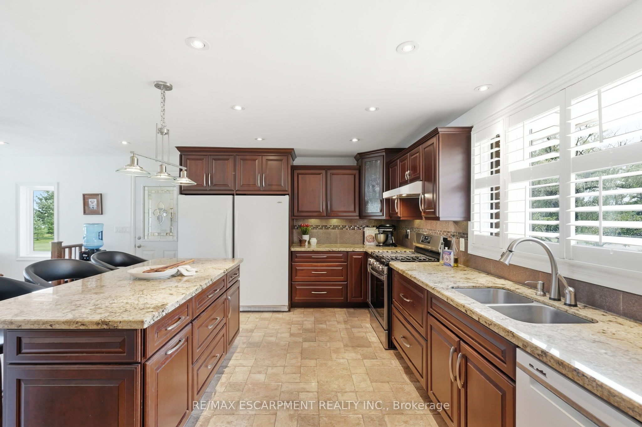 9784 Goodale Road Property Photo 11