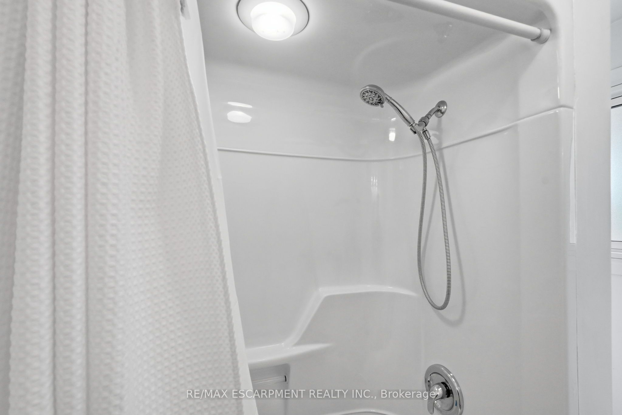 9784 Goodale Road Property Photo 25