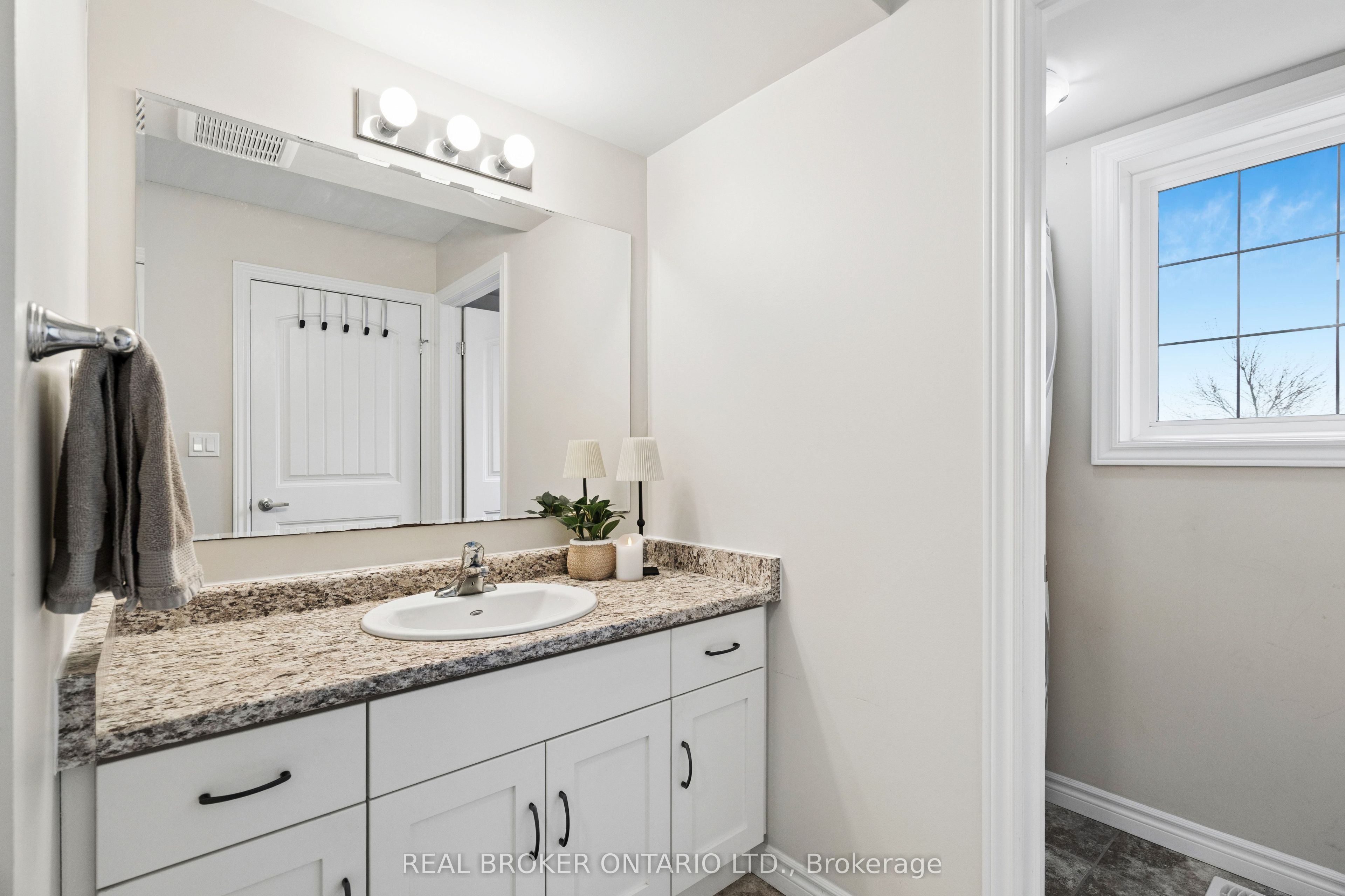 9 Guthrie Lane 9b Property Photo 7
