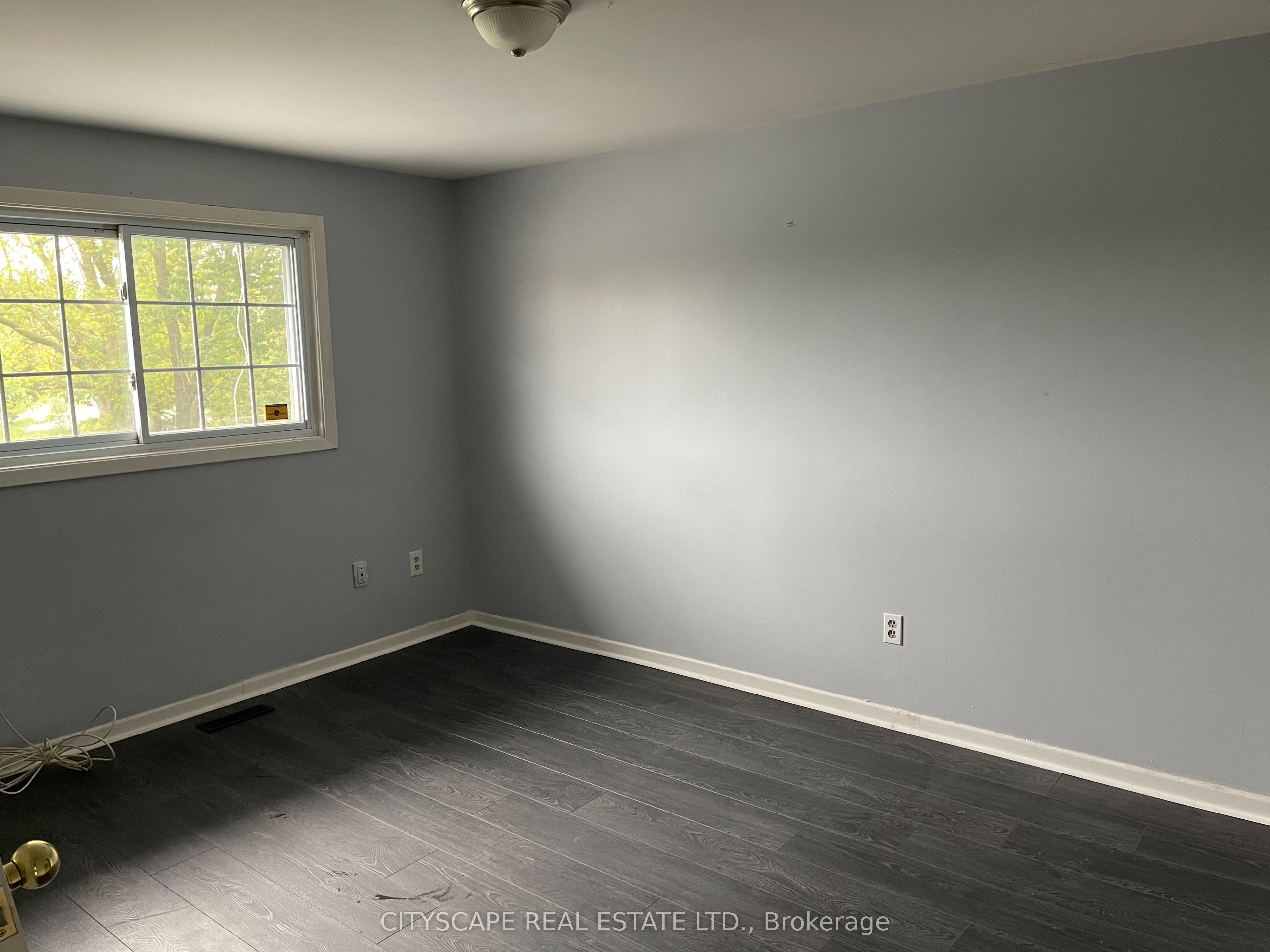 594 Bunting Road Property Photo 5