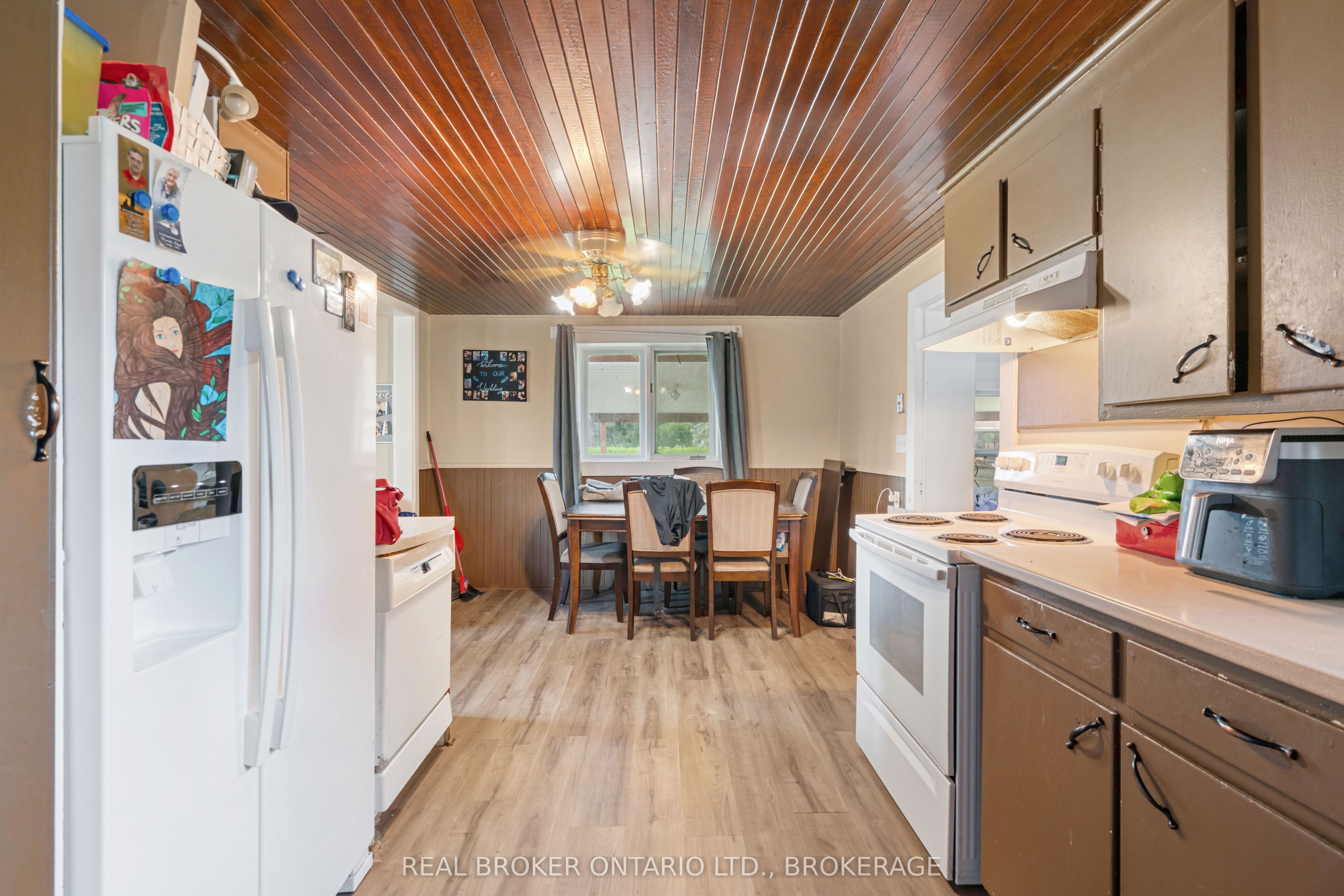 15631 Manning Road Property Photo 8