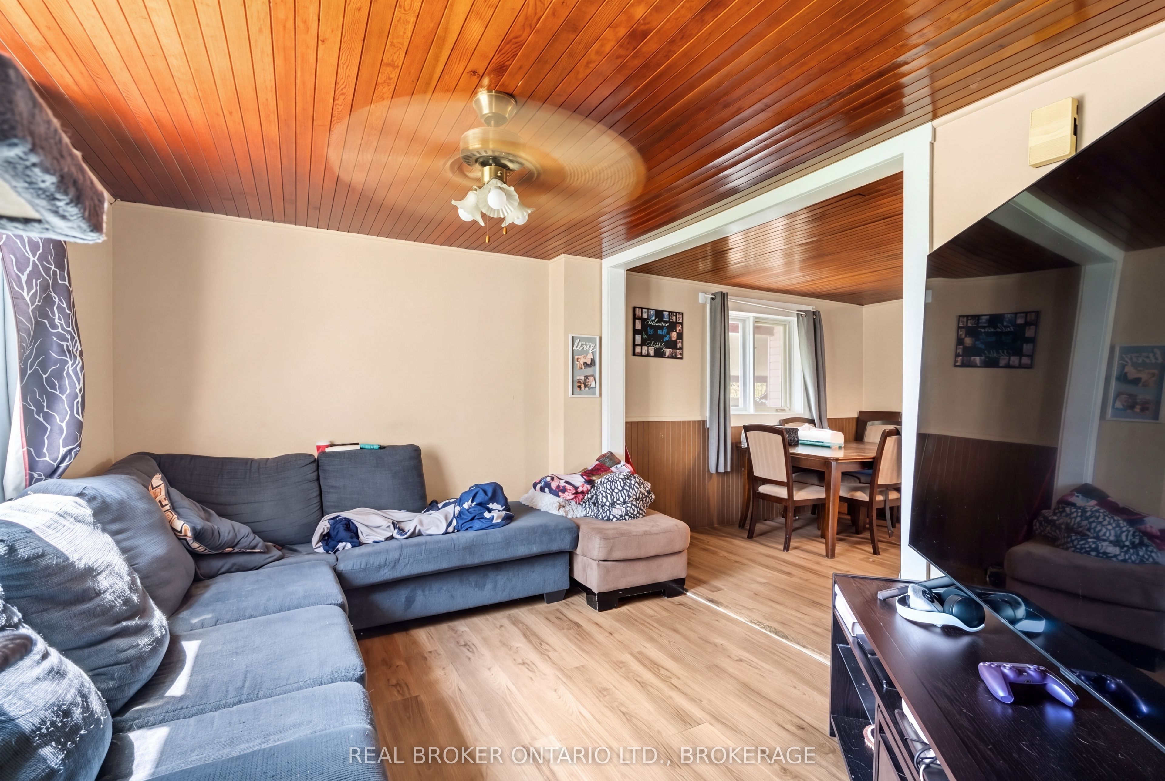 15631 Manning Road Property Photo 10
