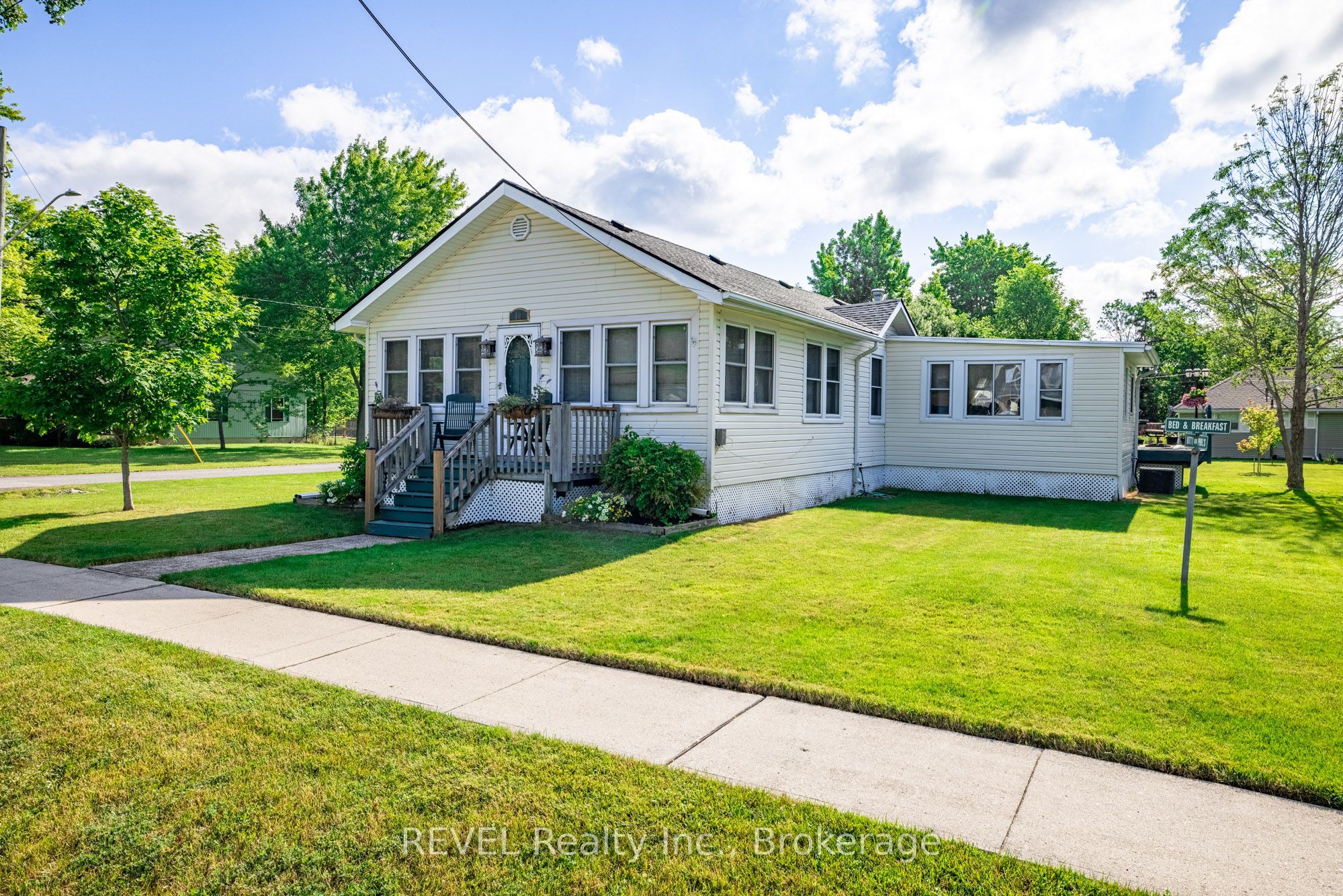 70 Bernard Avenue Property Photo 2