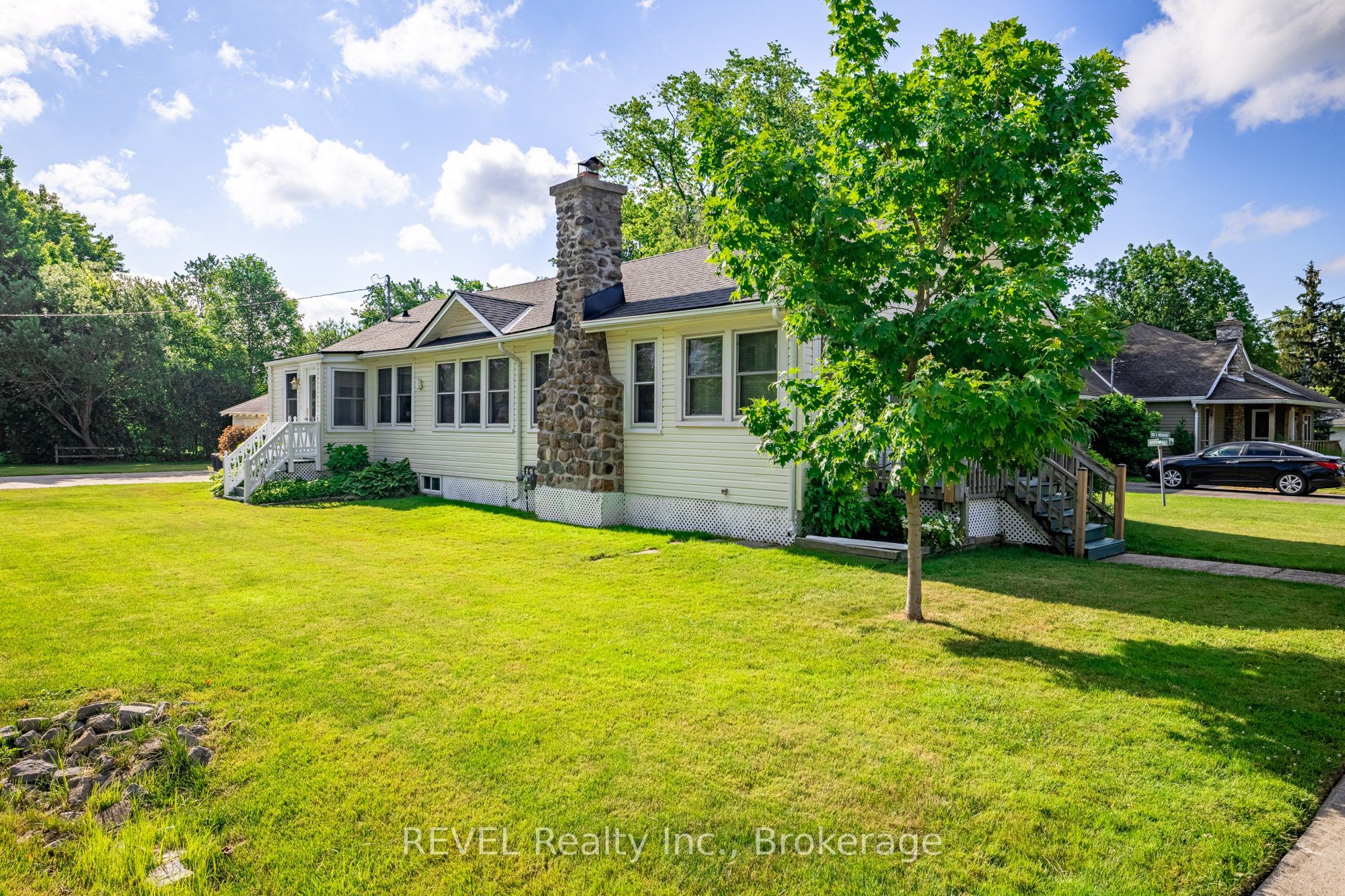 70 Bernard Avenue Property Photo 3