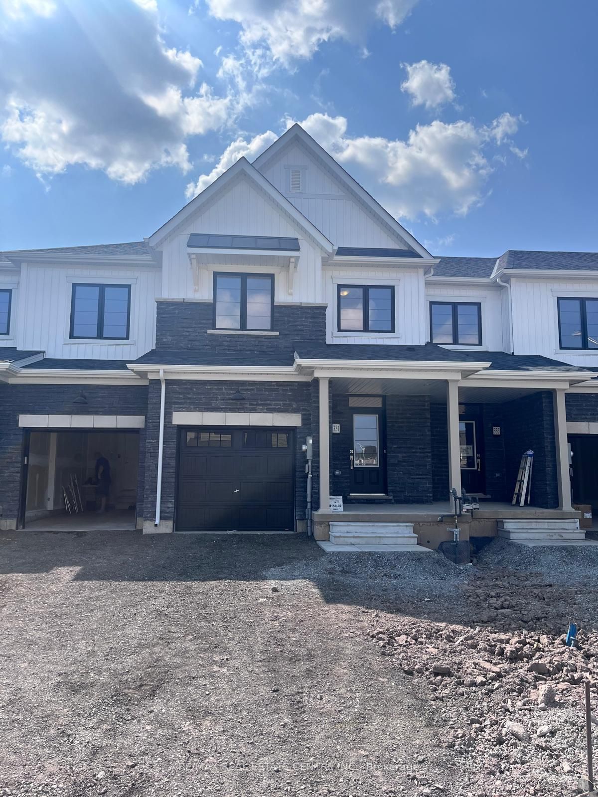 331 Port Crescent Property Photo 1