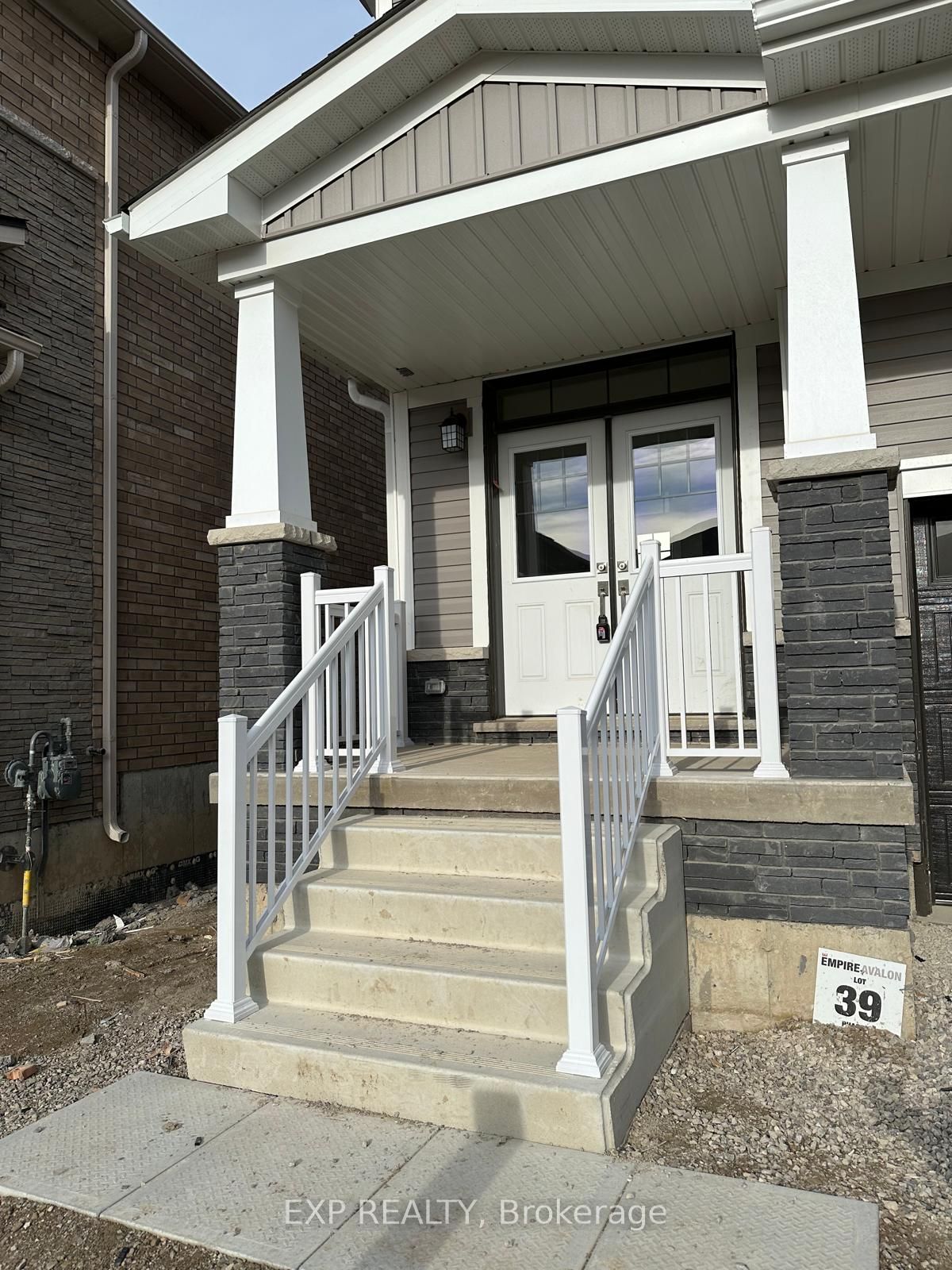 128 Lilac Circle Property Photo 2