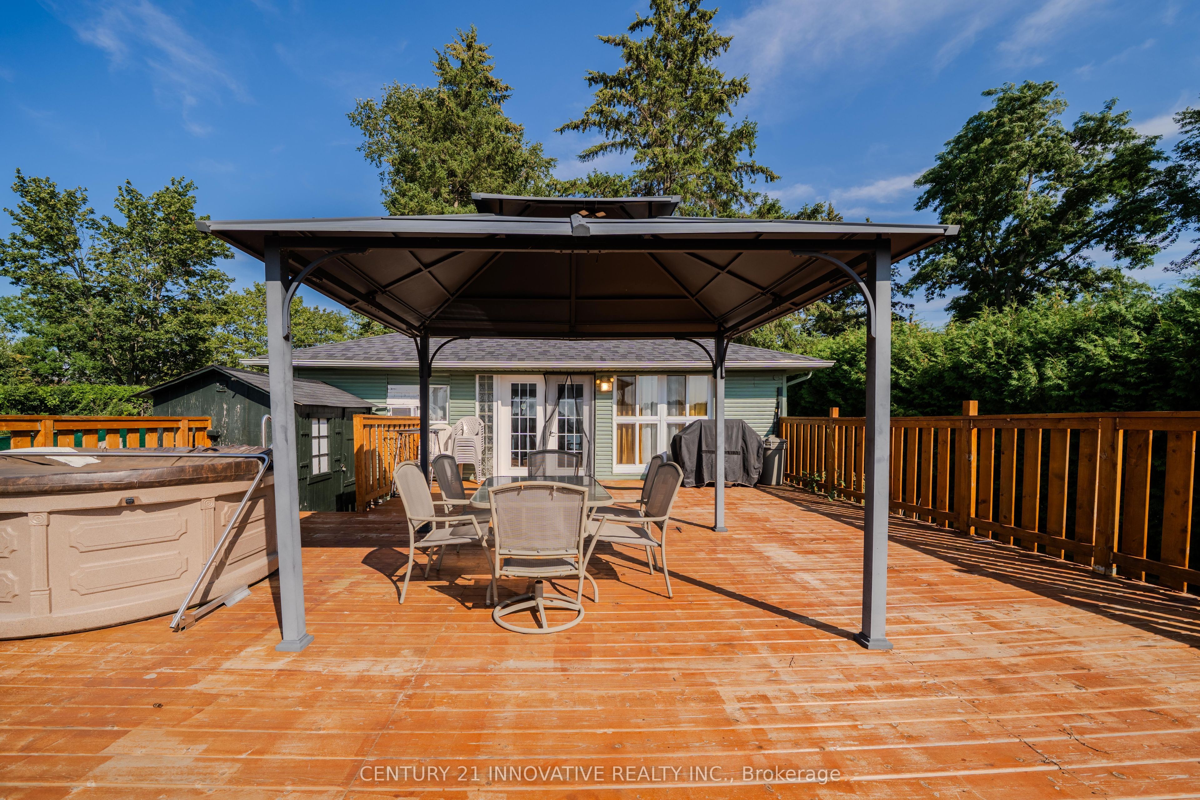 73 Loon Street Property Photo 35