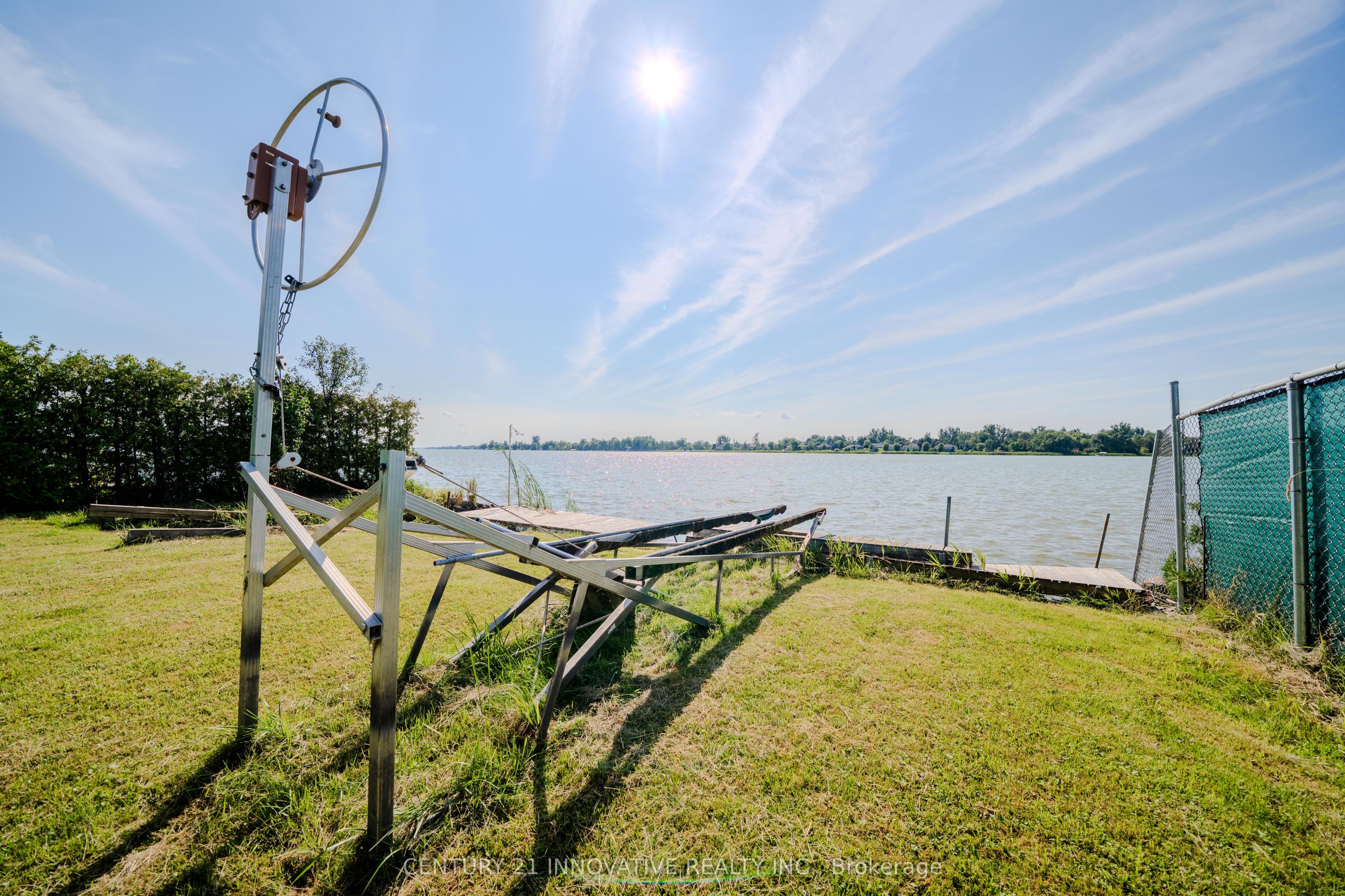 73 Loon Street Property Photo 46