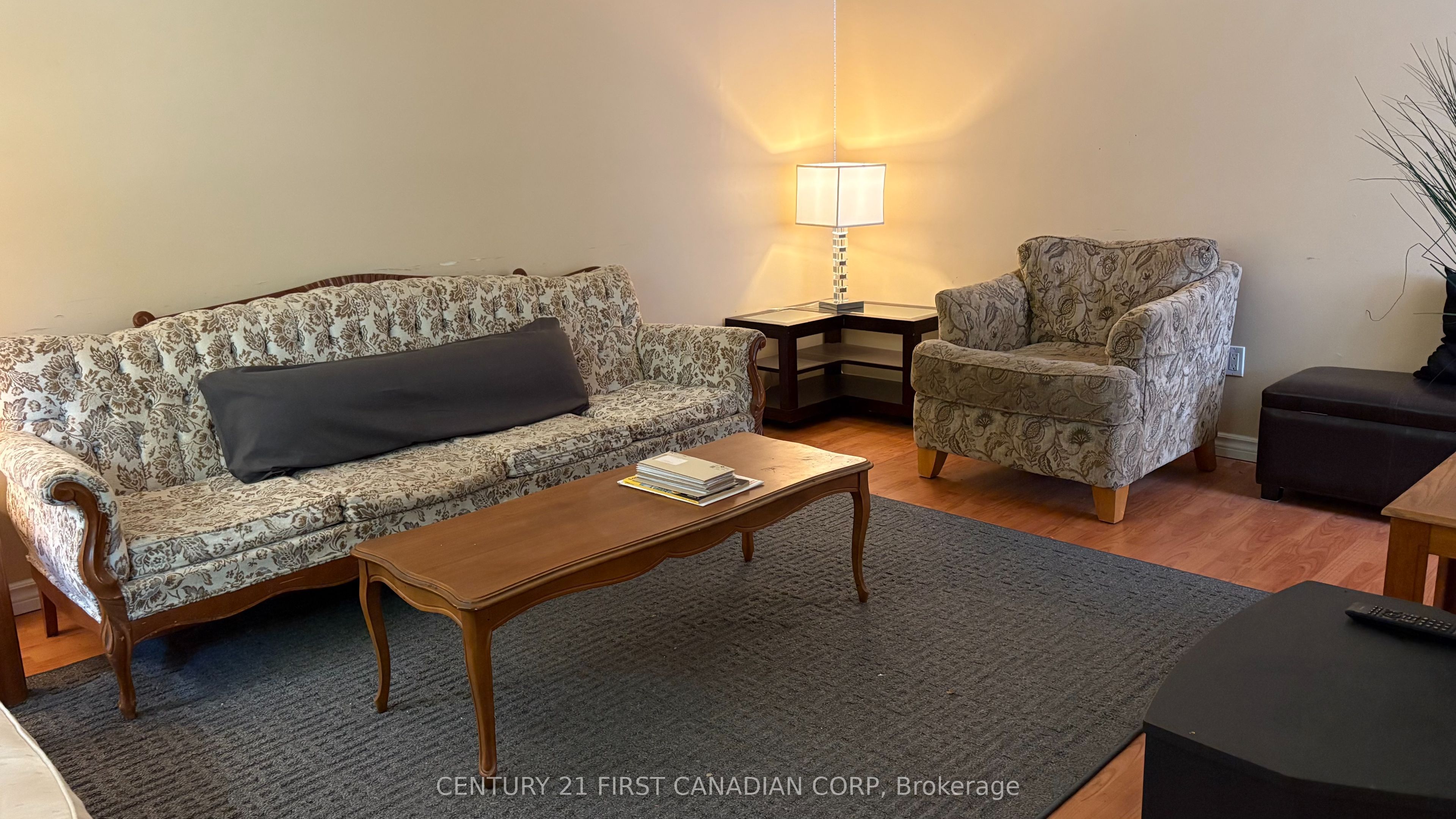460 Castlegrove Boulevard Room 2 Property Photo 3