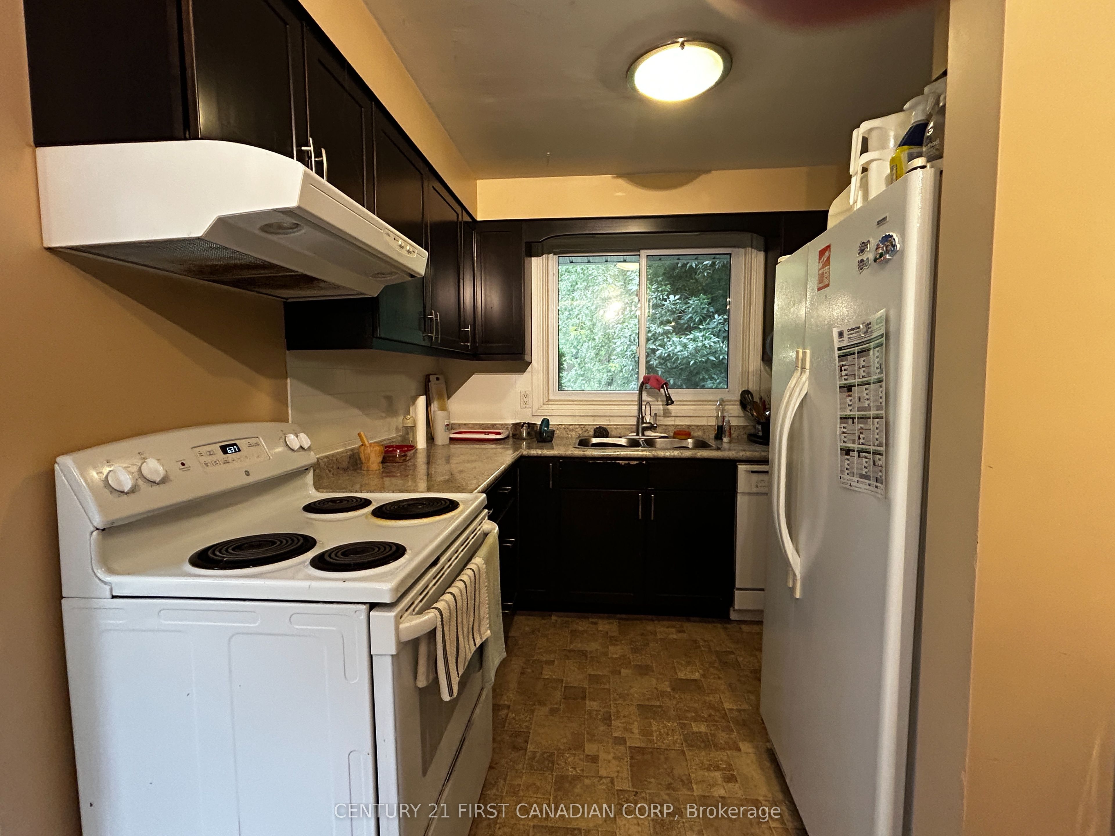460 Castlegrove Boulevard Room 2 Property Photo 5