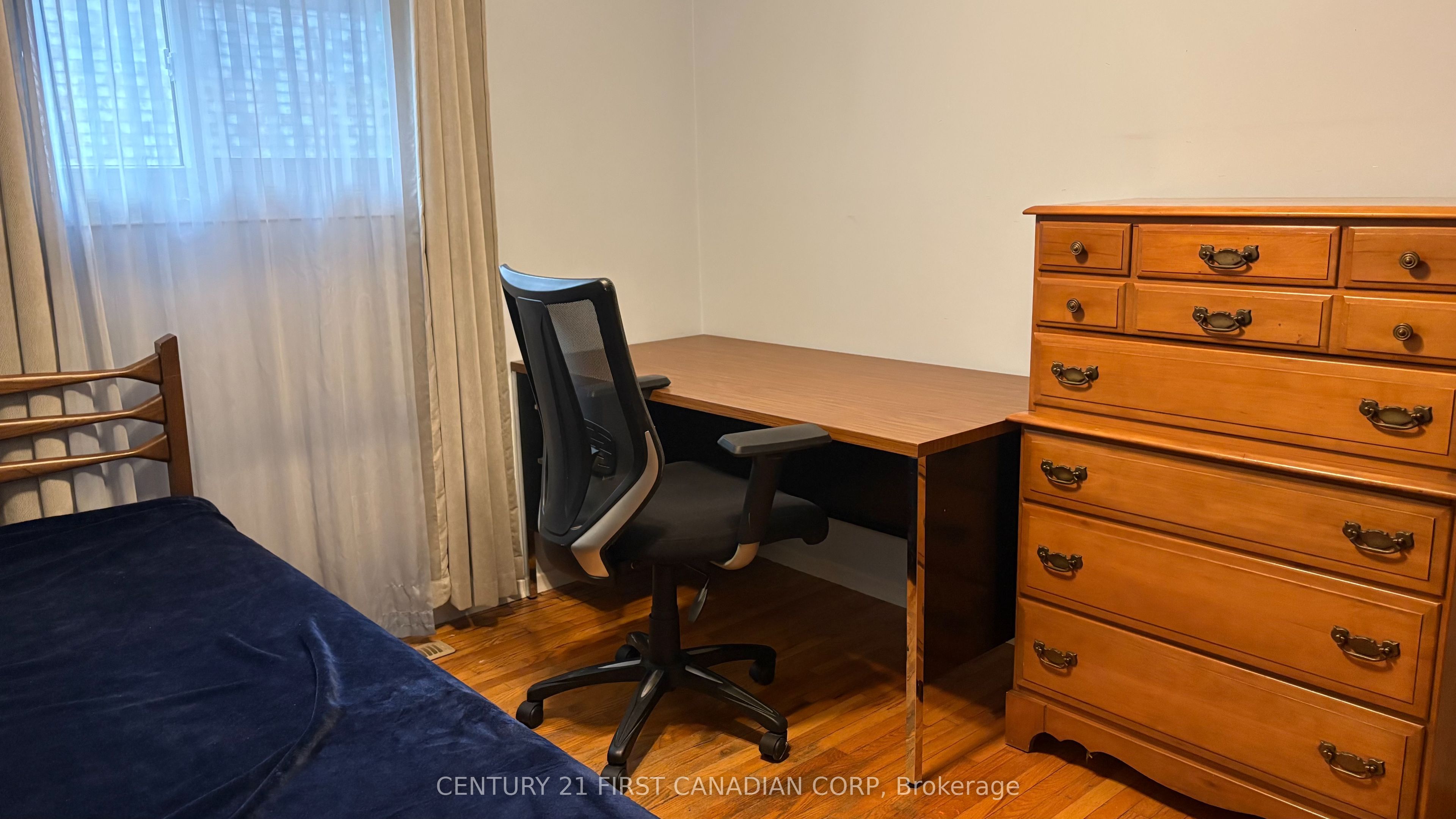 460 Castlegrove Boulevard Room 2 Property Photo 8