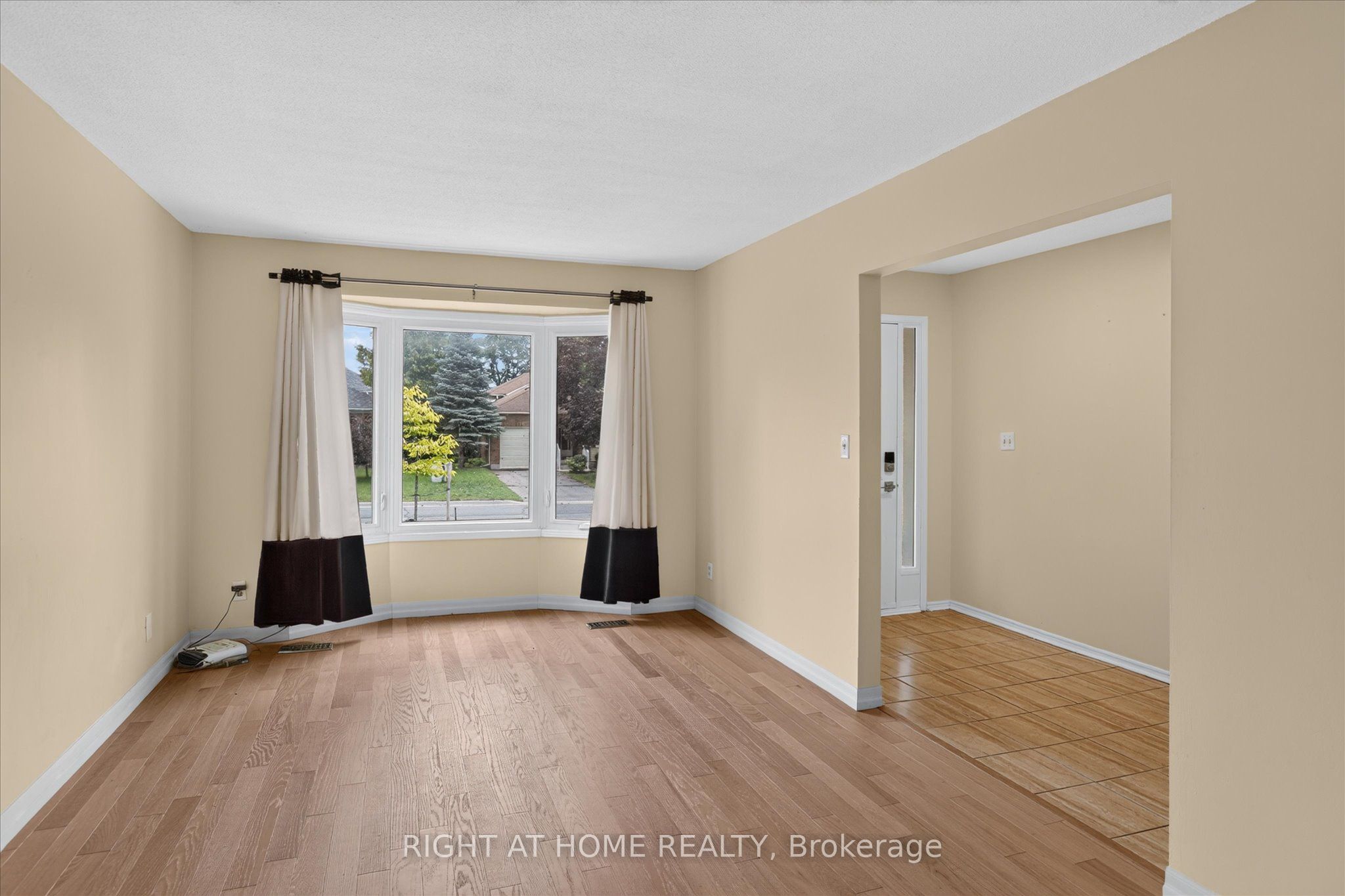 1533 Wildlark Drive Property Photo 6