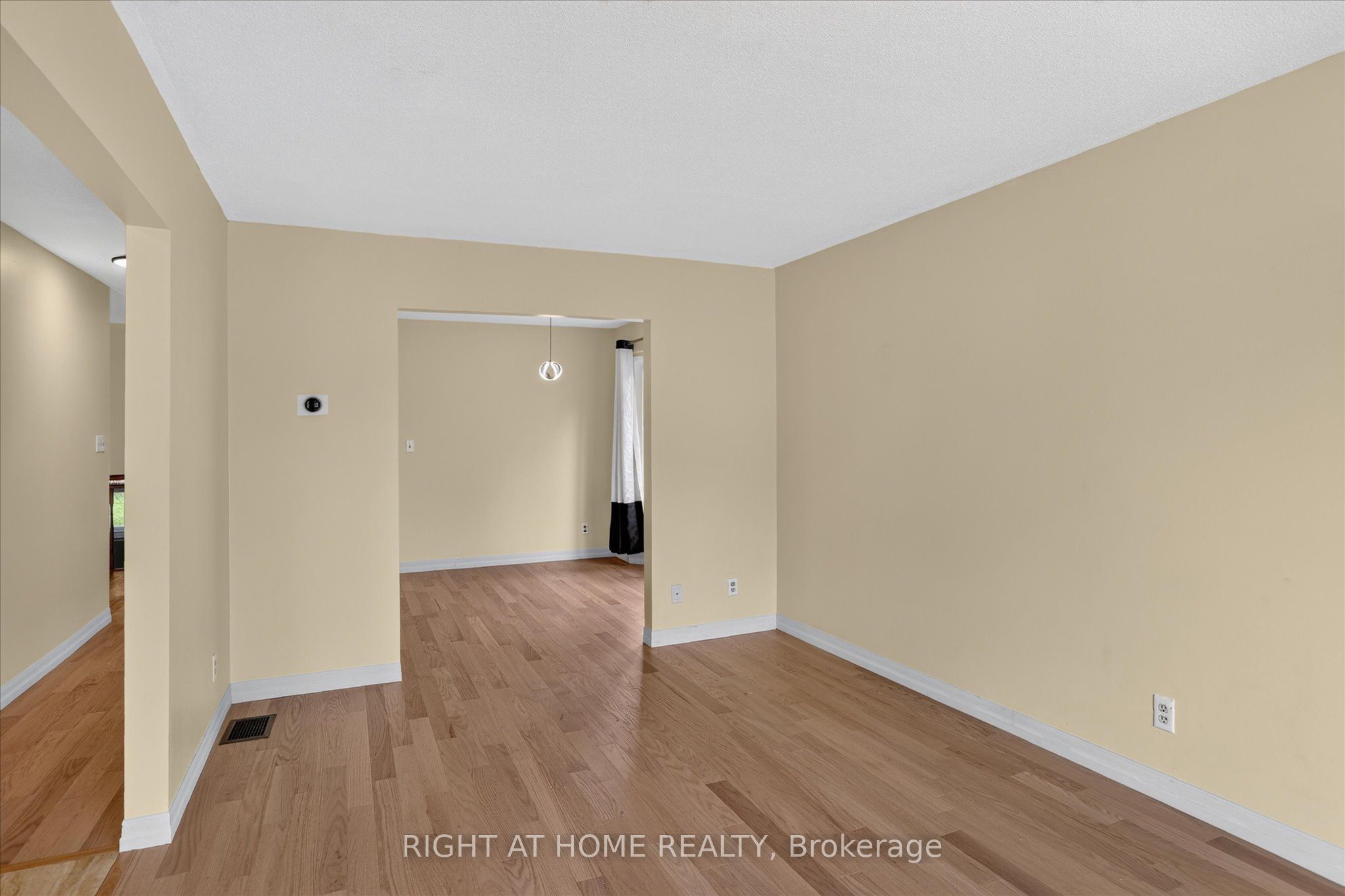 1533 Wildlark Drive Property Photo 8