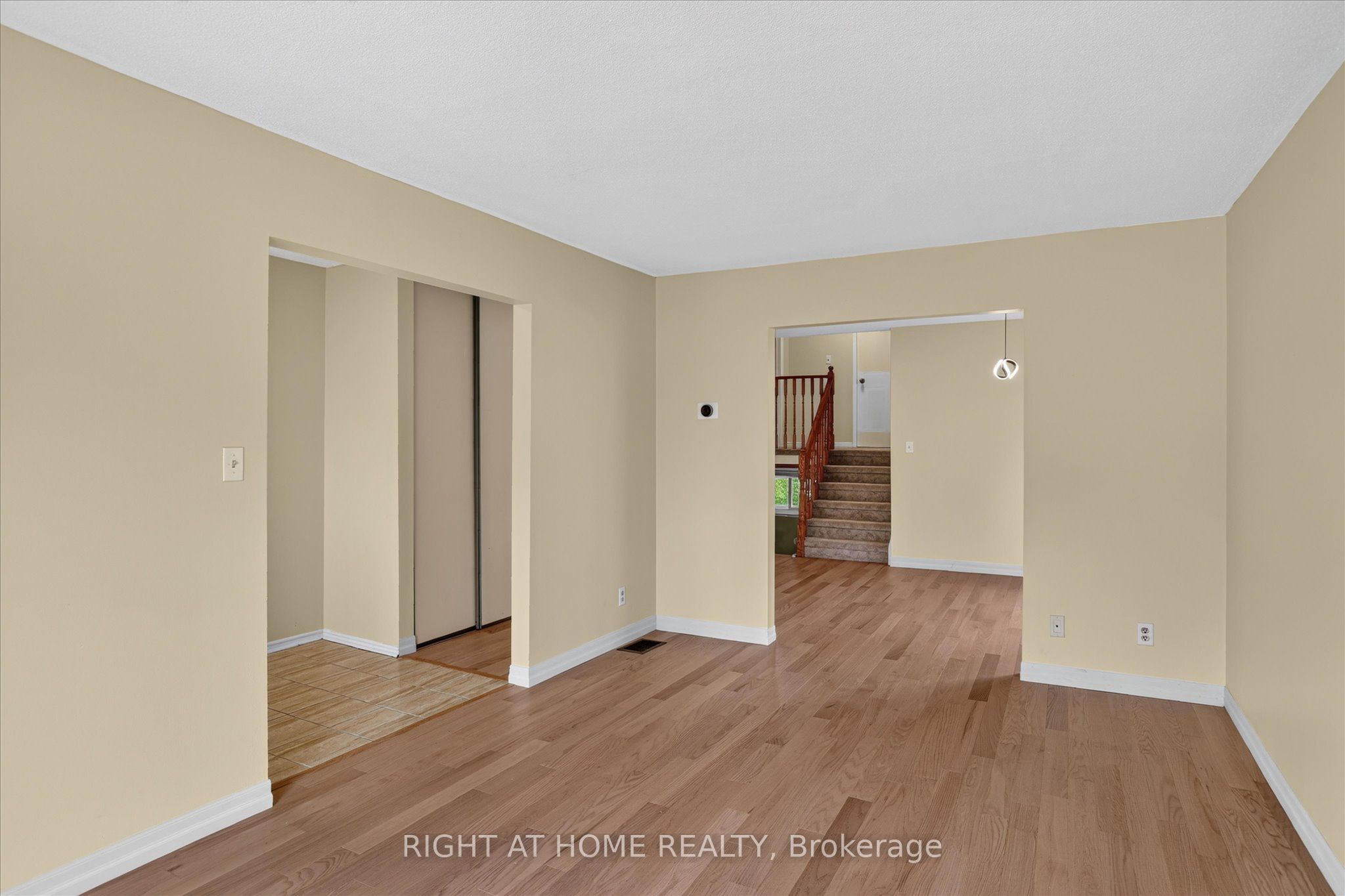 1533 Wildlark Drive Property Photo 9