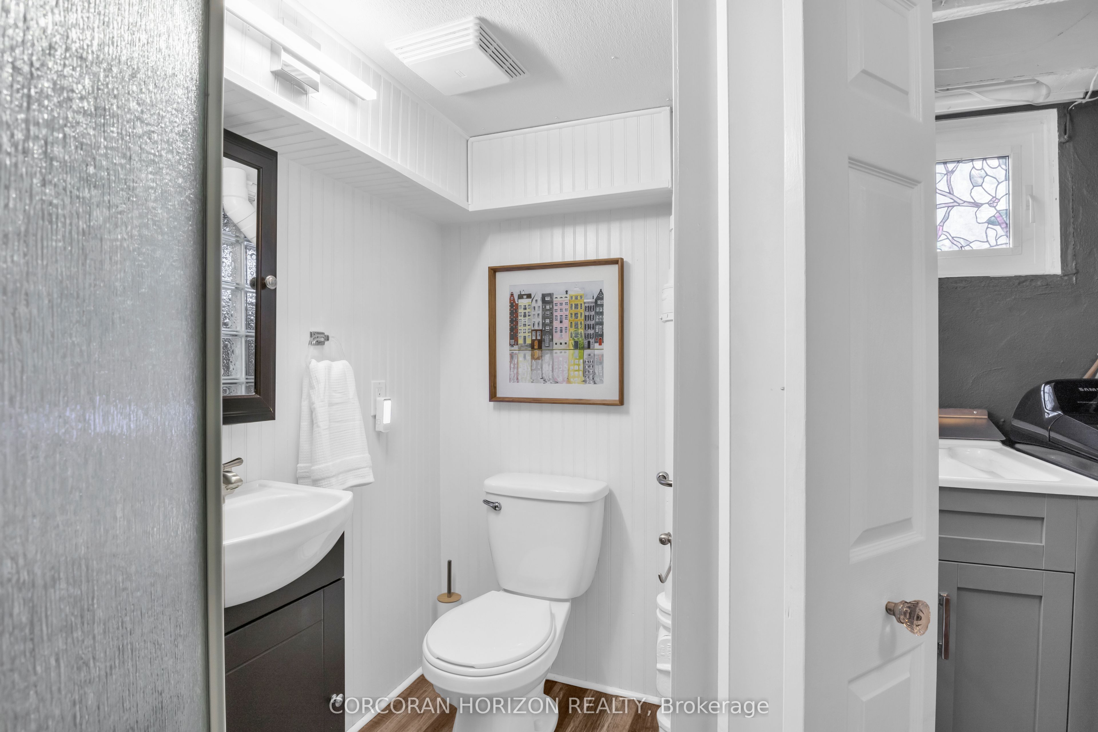 296 Weber Street E Property Photo 25