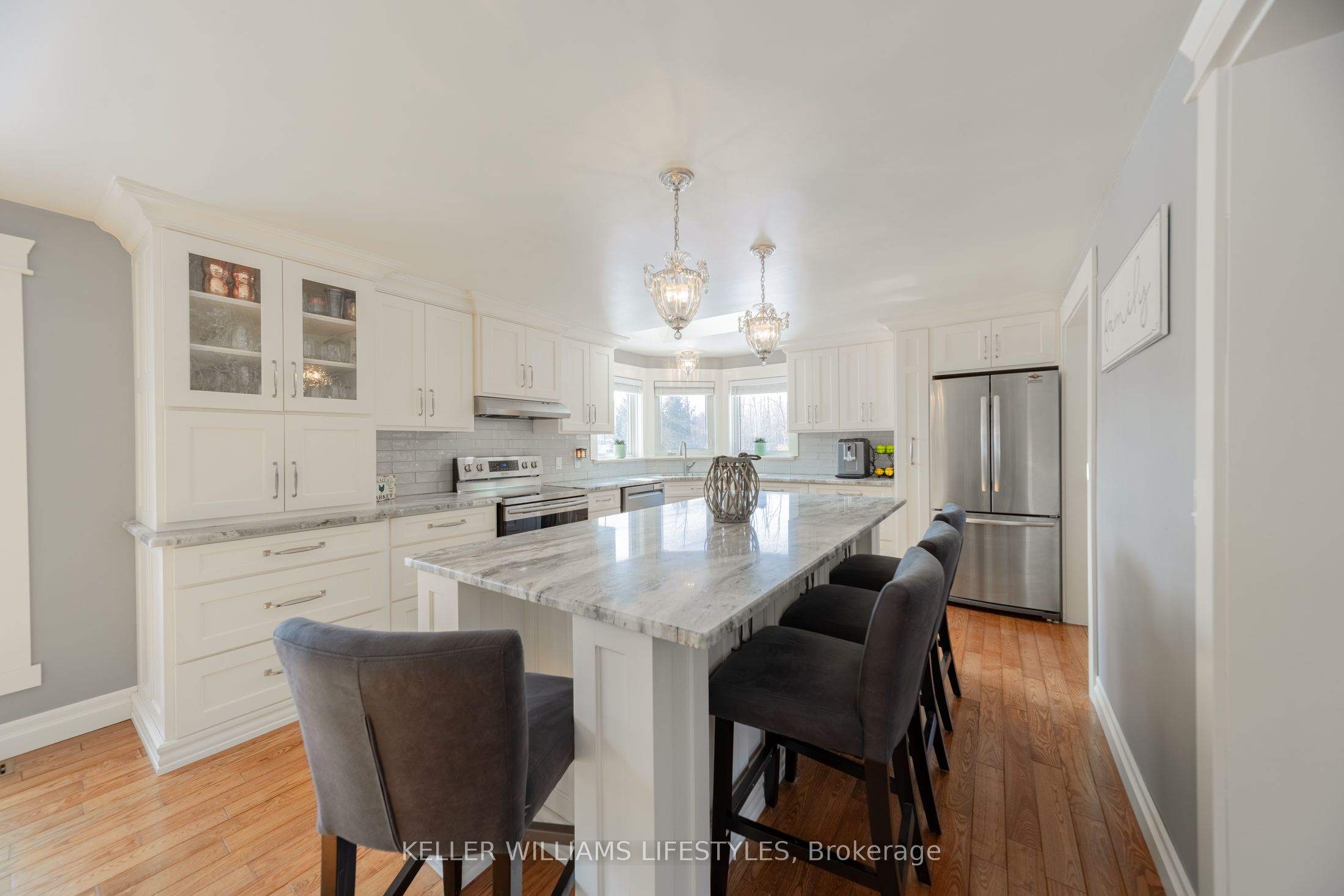79904 Pondsview Road Property Photo 4