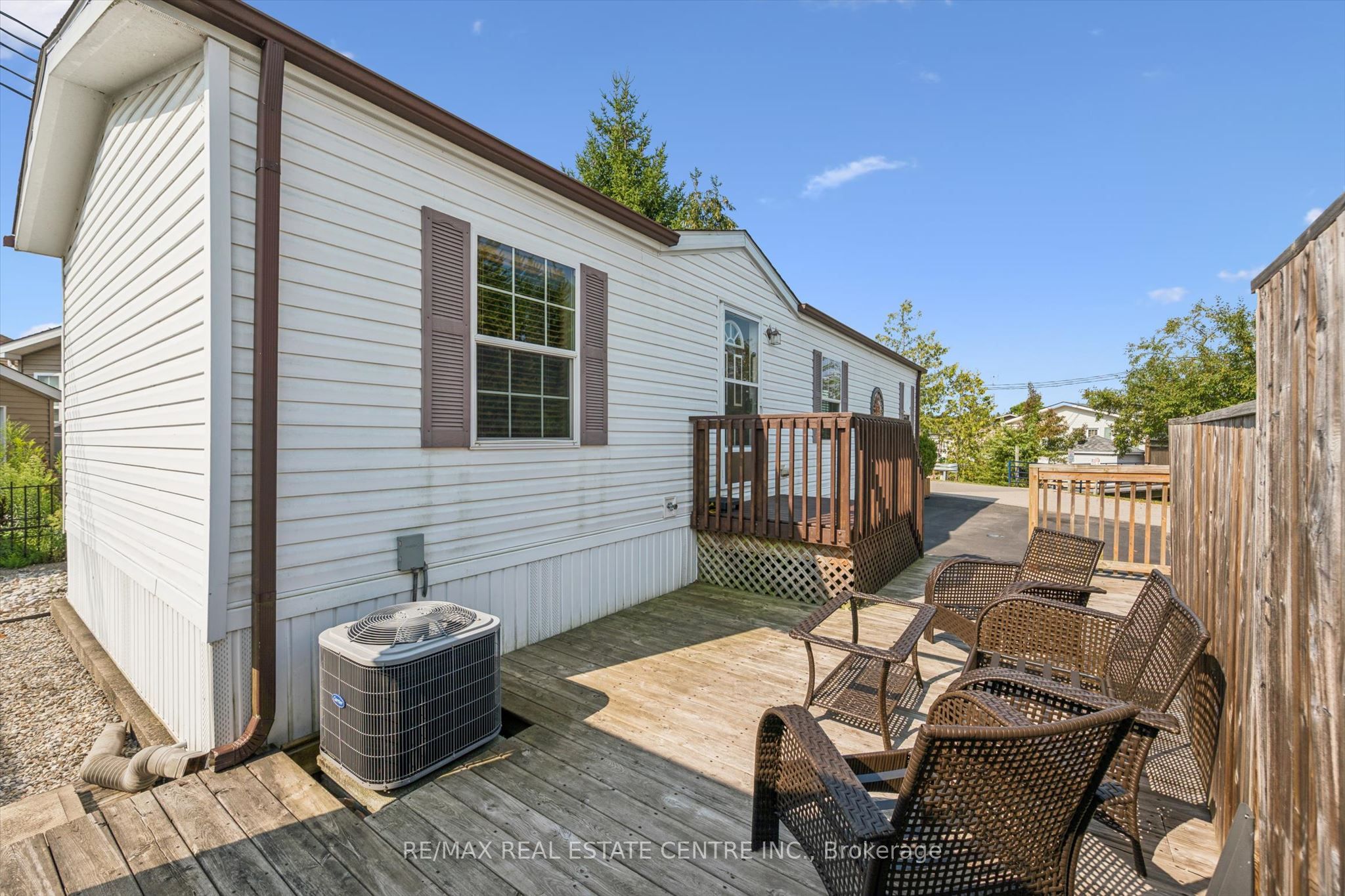 21 Trillium Beach Drive Property Photo 5