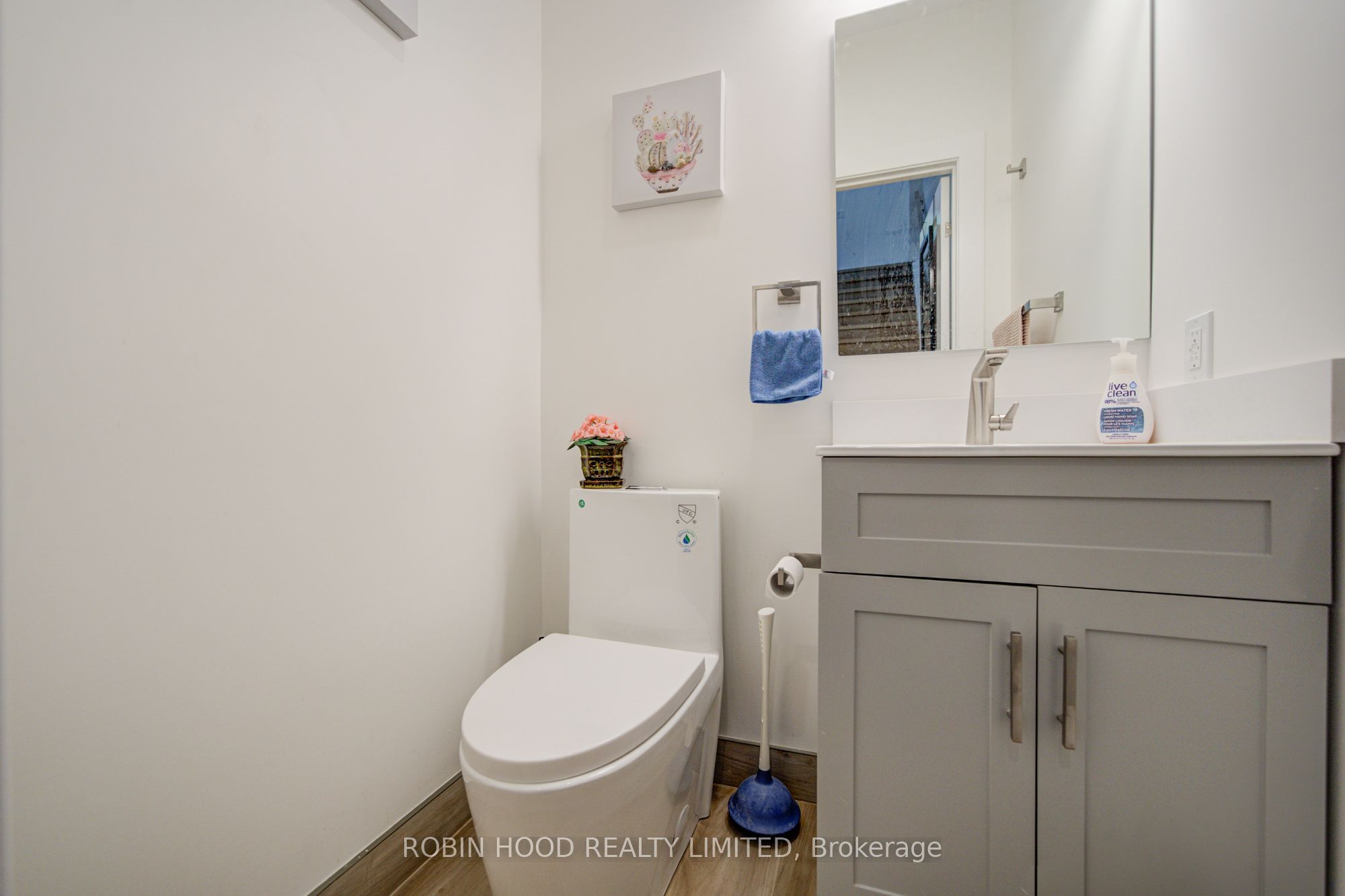 124 Robert Street Property Photo 23