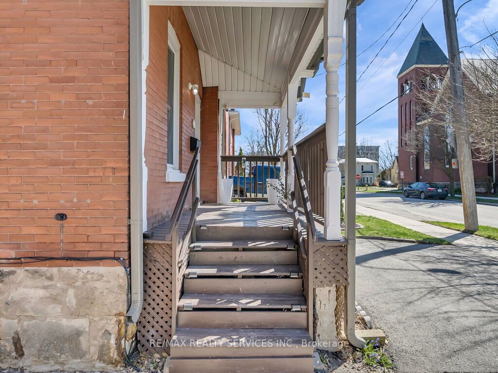 65 Moore Street Property Photo 5