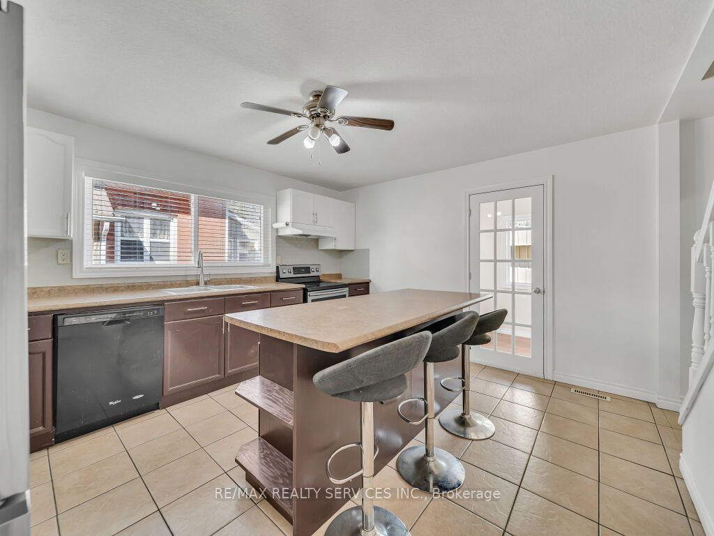 65 Moore Street Property Photo 23