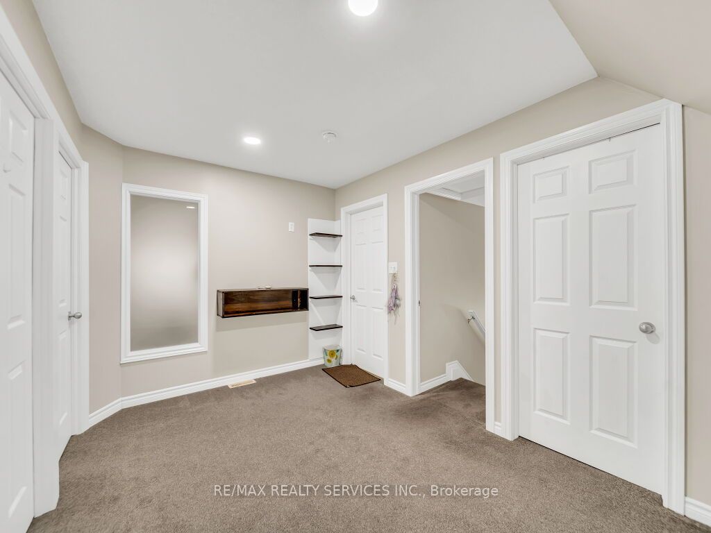 65 Moore Street Property Photo 35