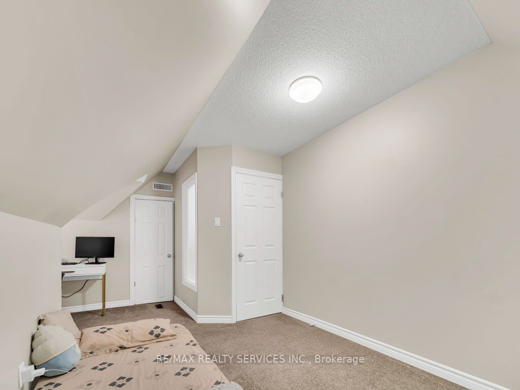 65 Moore Street Property Photo 39
